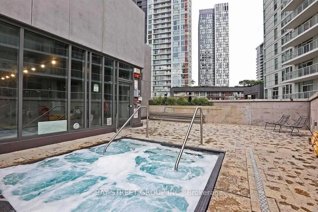 80 Queens Wharf Road, #1502