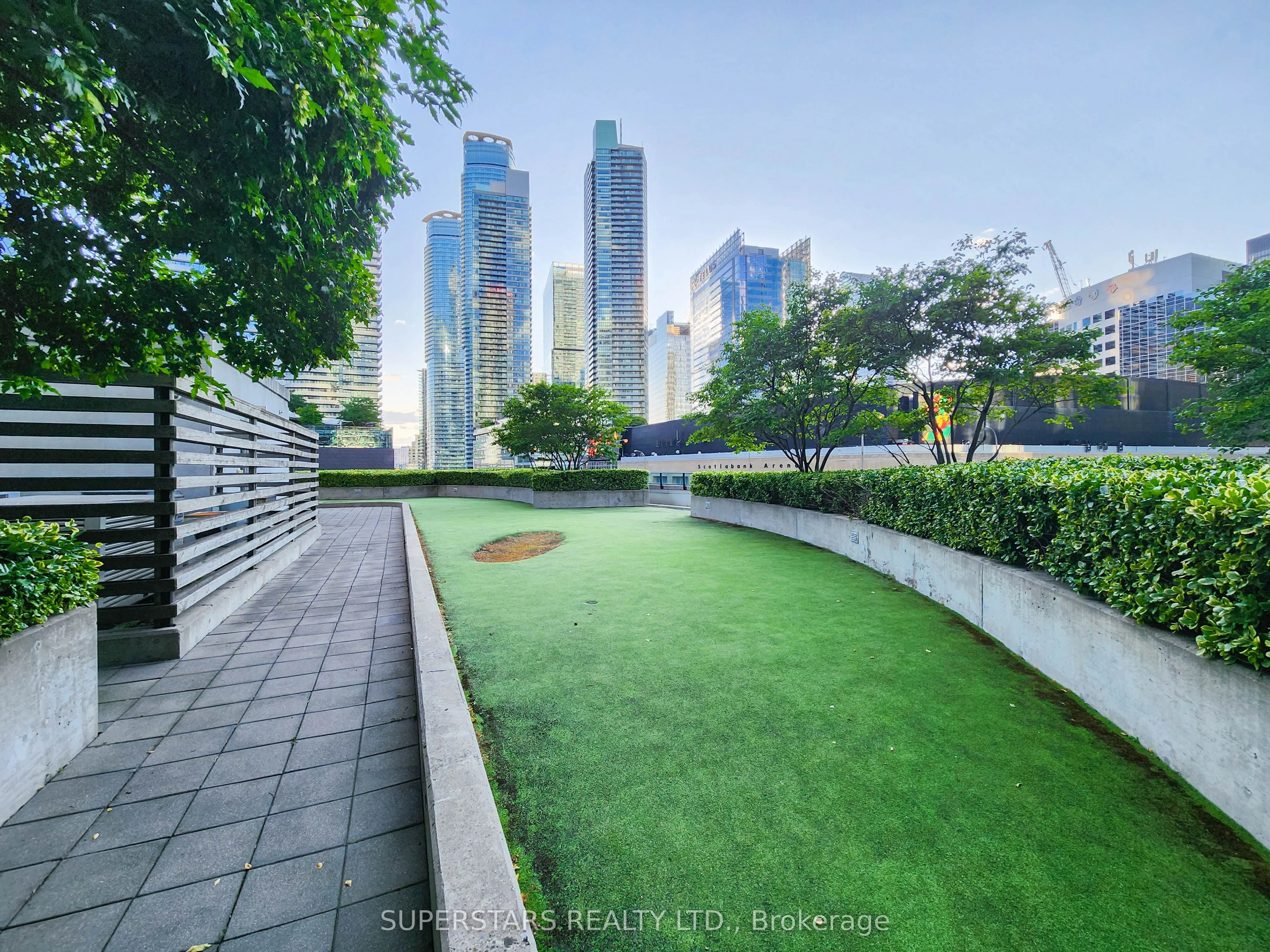 33 Bay Street, #3304