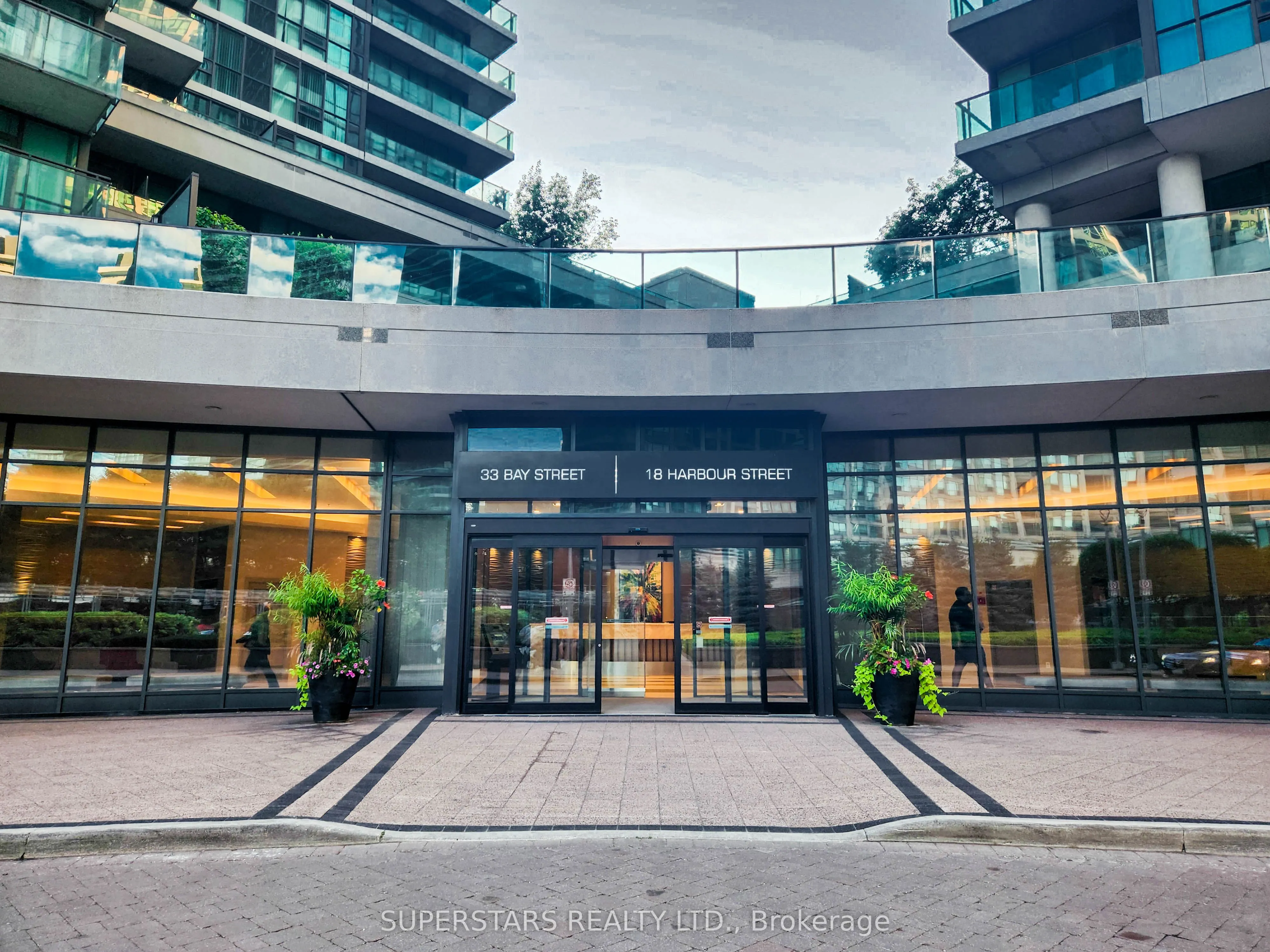 33 Bay Street, #3304