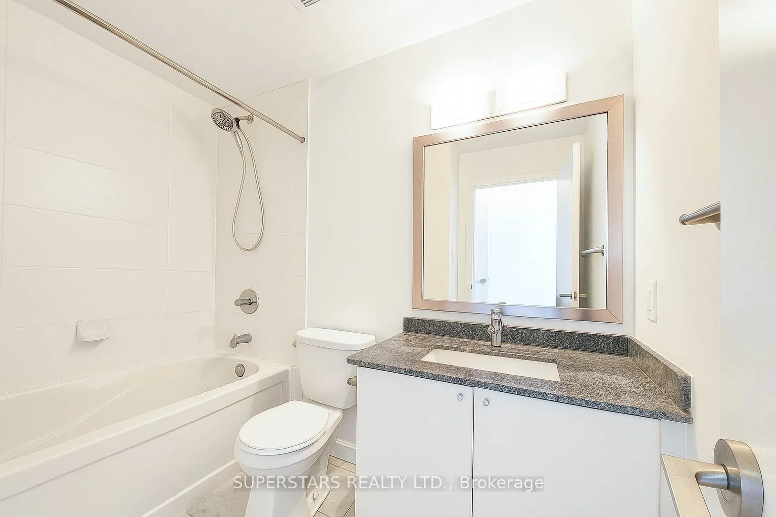33 Bay Street, #3304