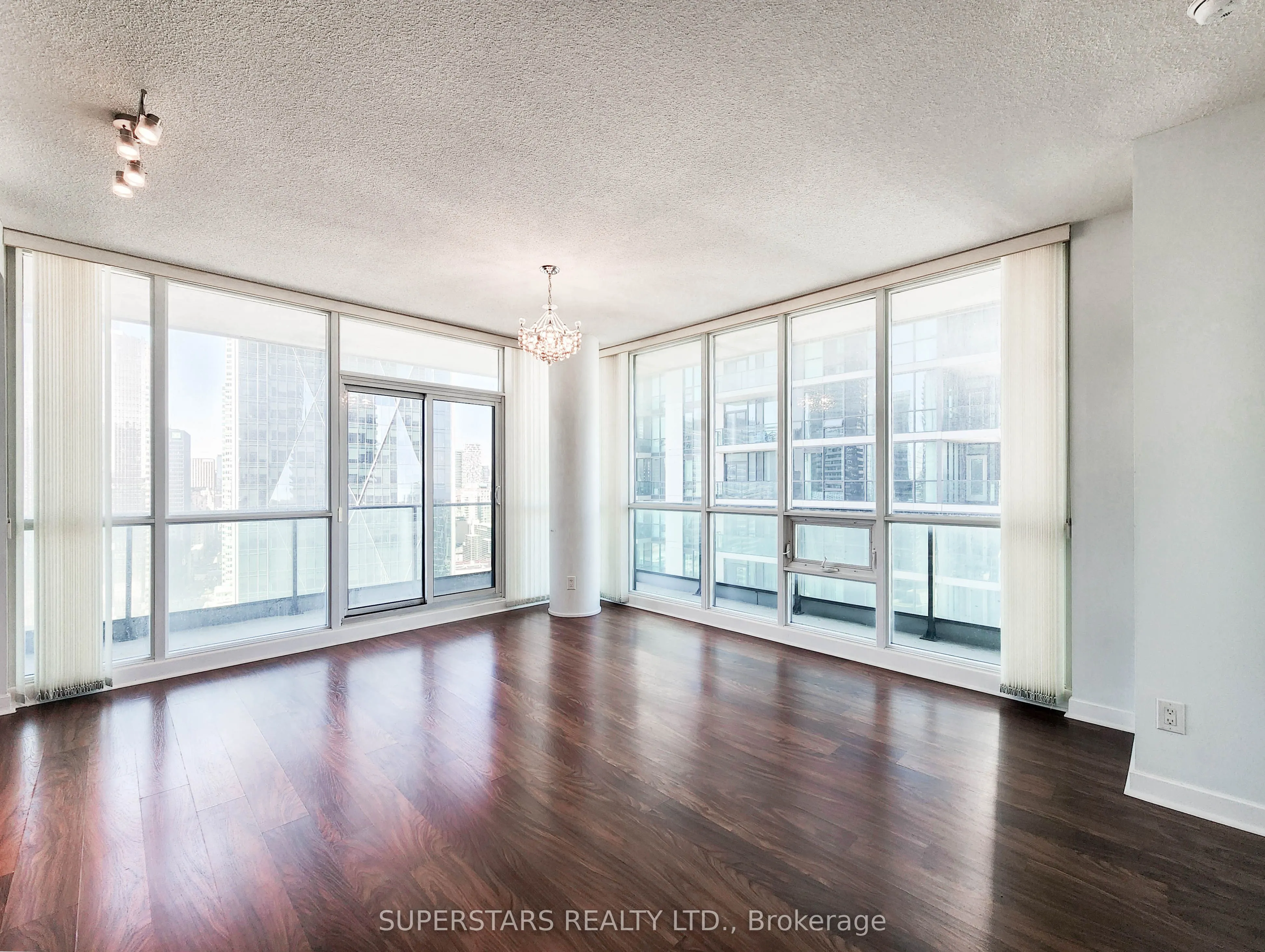 33 Bay Street, #3304