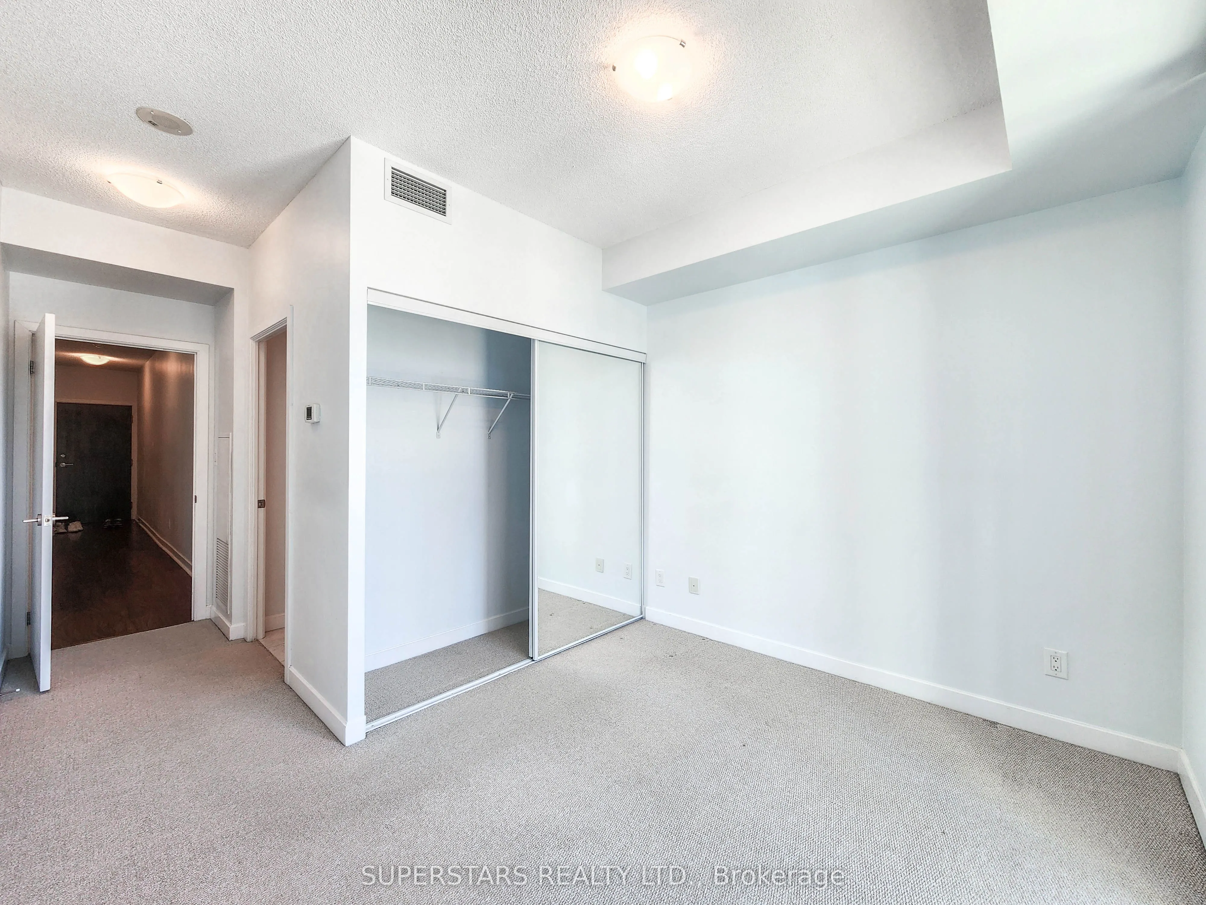 33 Bay Street, #3304