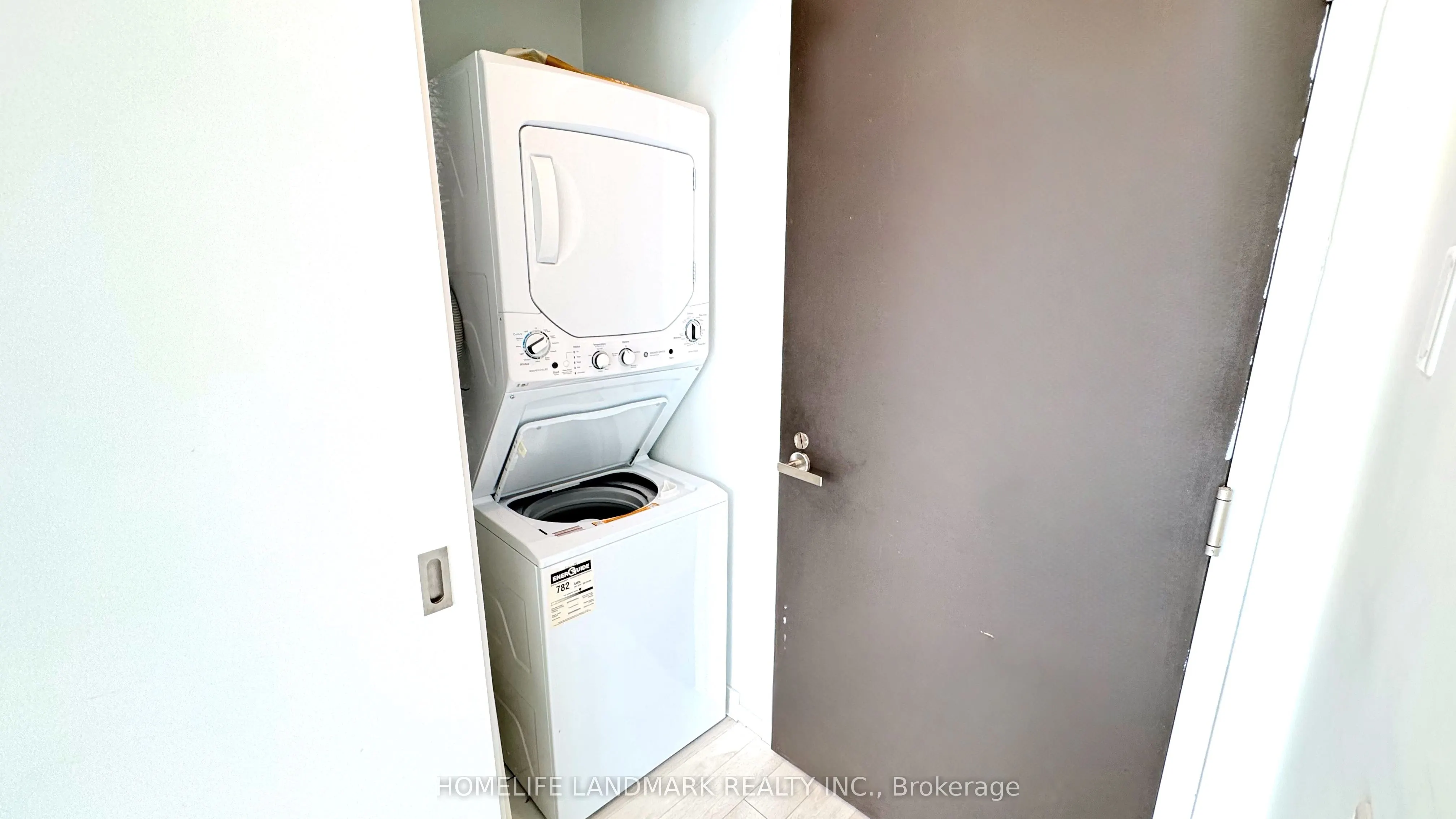197 Yonge Street, #2808