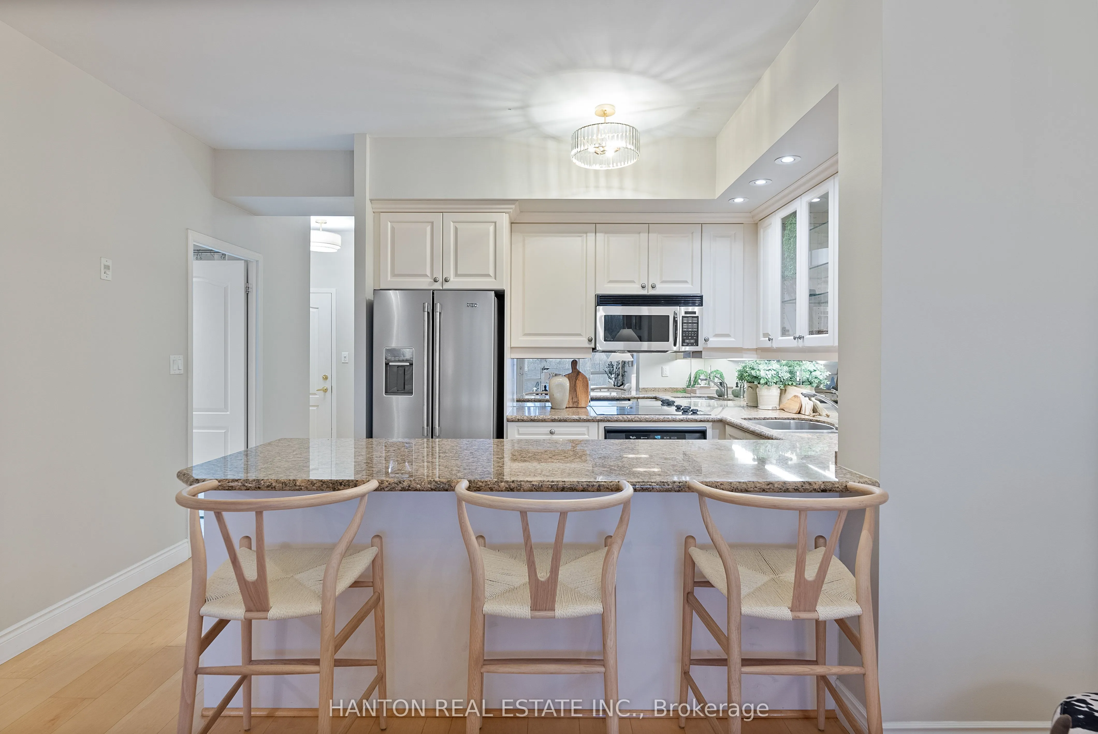 77 Mcmurrich Street, #403