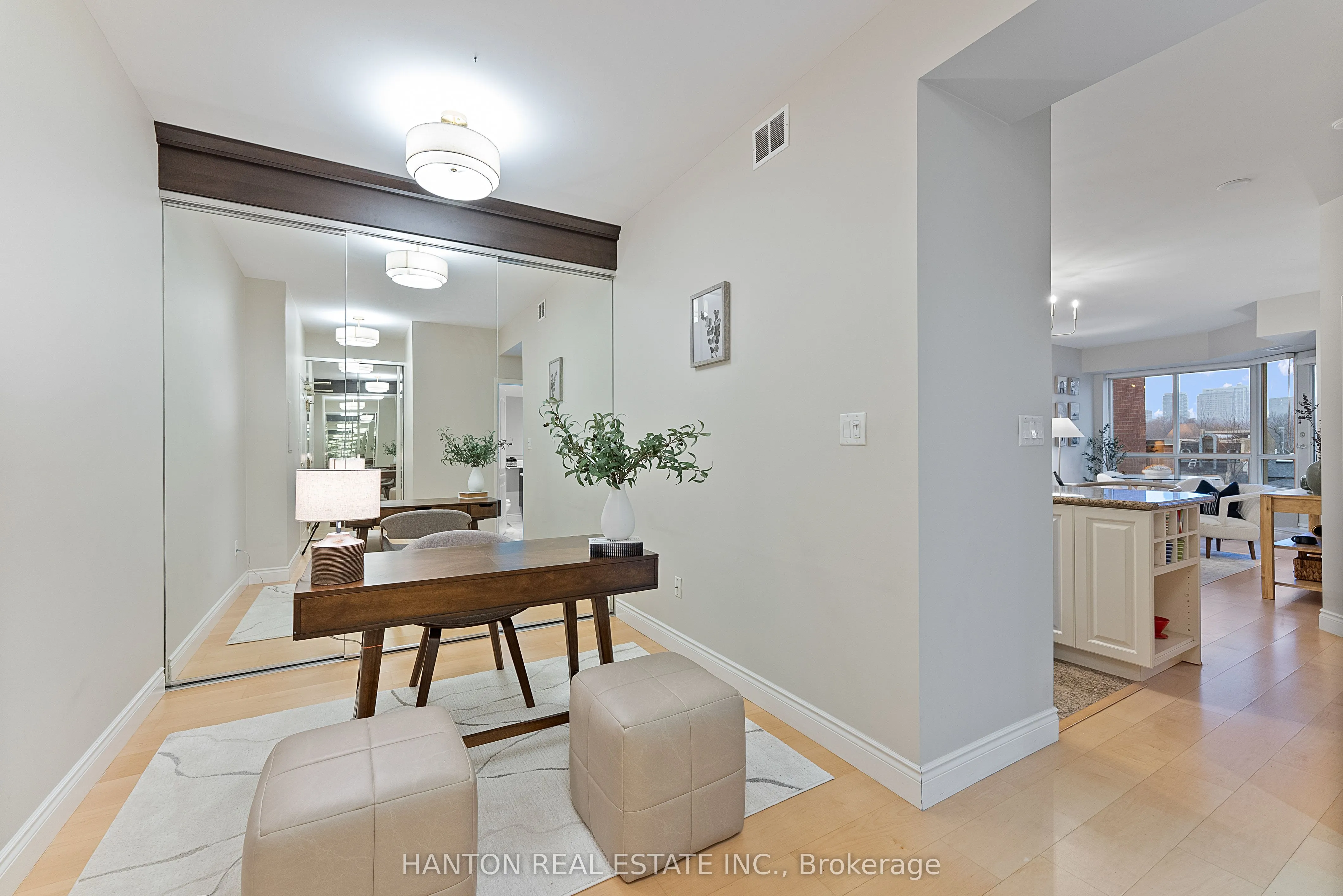 77 Mcmurrich Street, #403