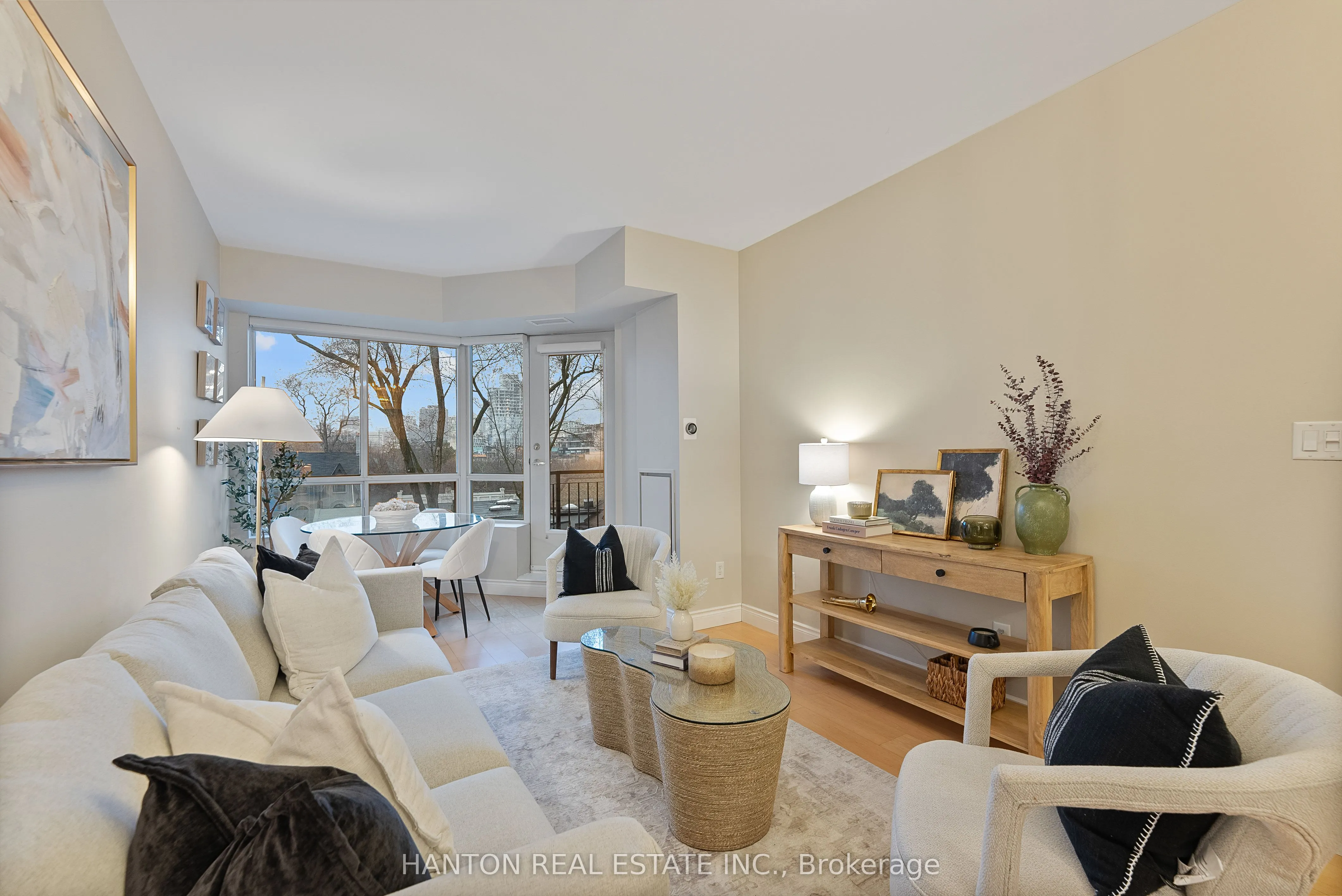 77 Mcmurrich Street, #403