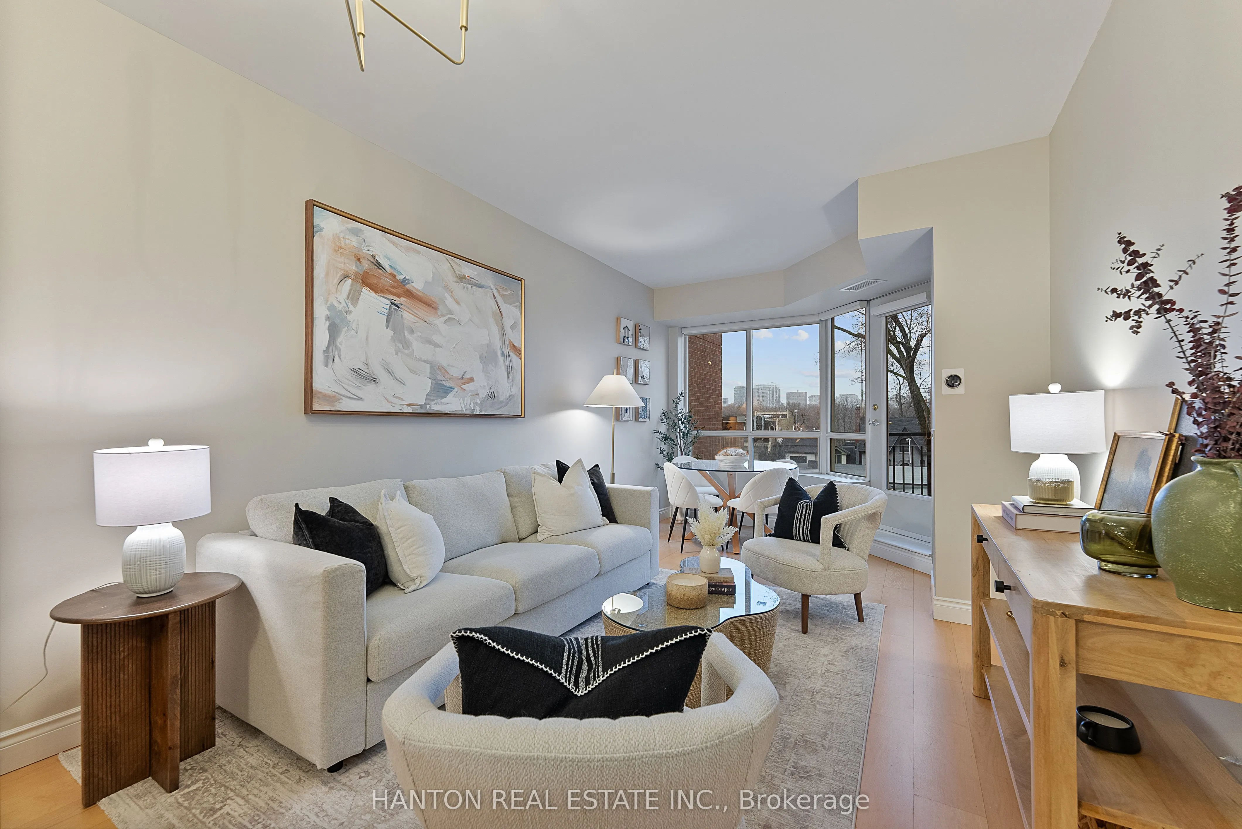 77 Mcmurrich Street, #403