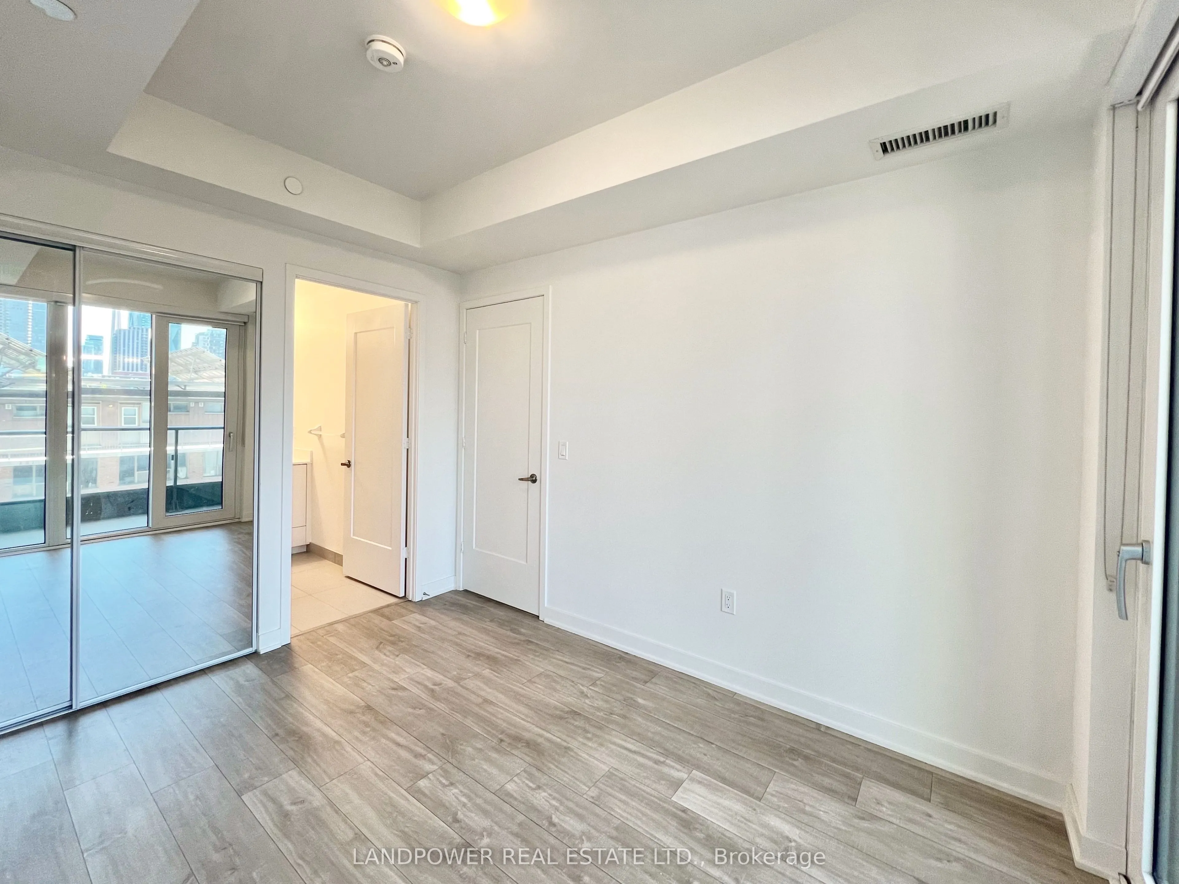 135 Lower Sherbourne Street, #662