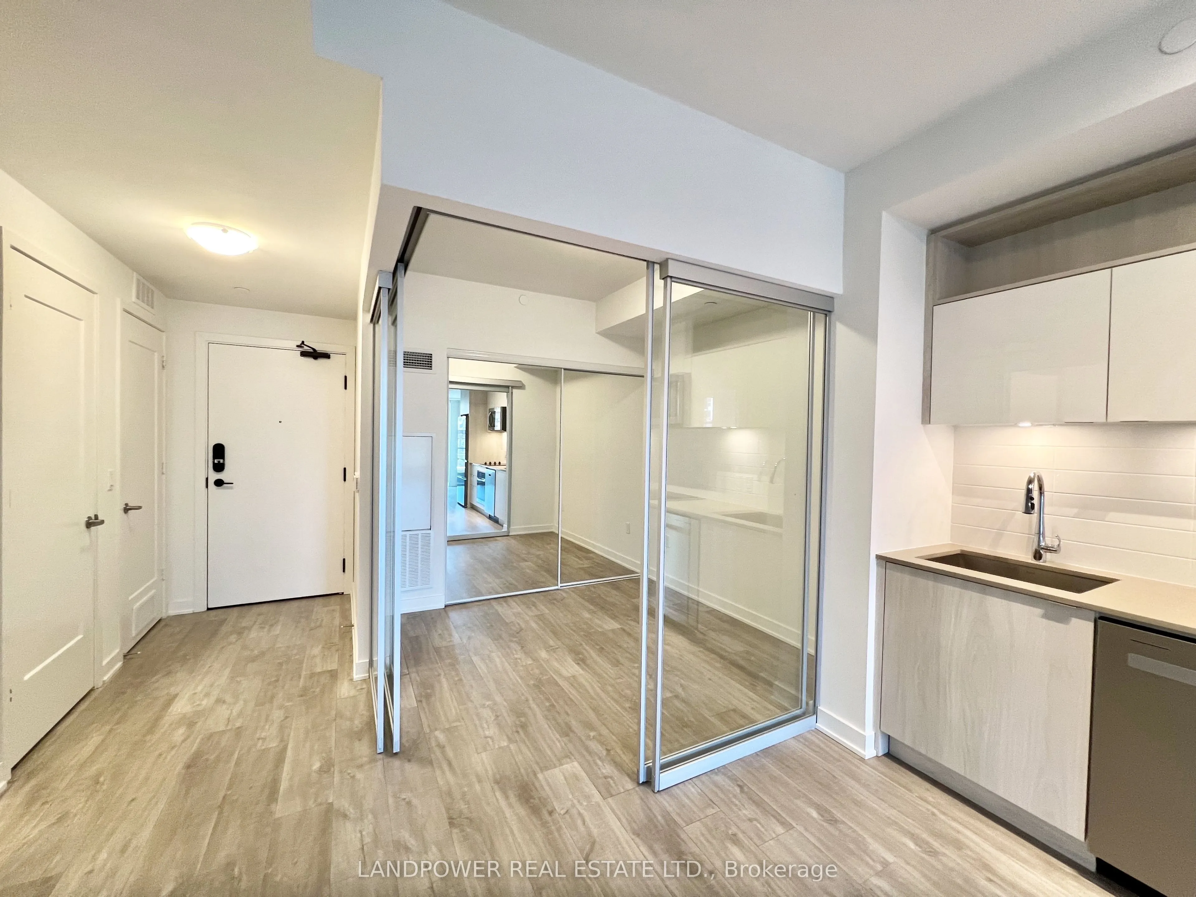 135 Lower Sherbourne Street, #662