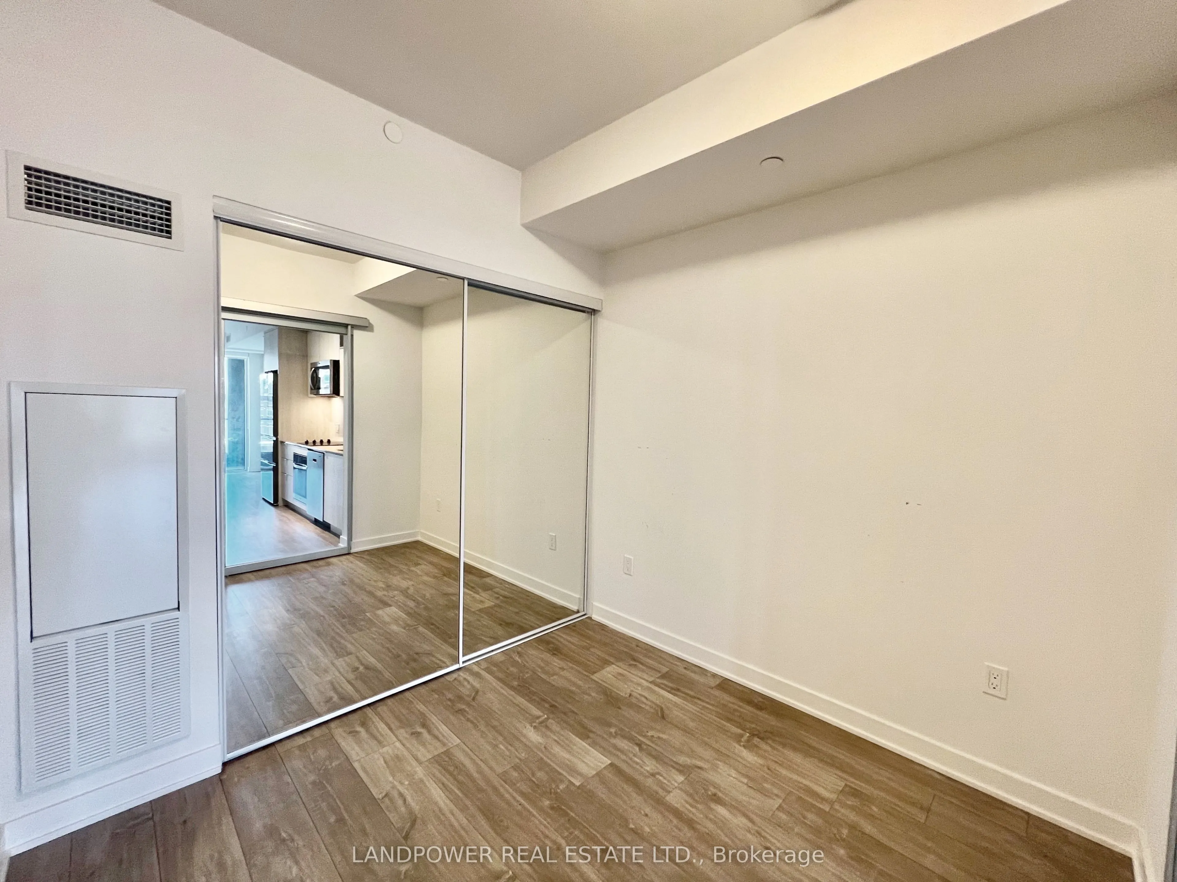 135 Lower Sherbourne Street, #662