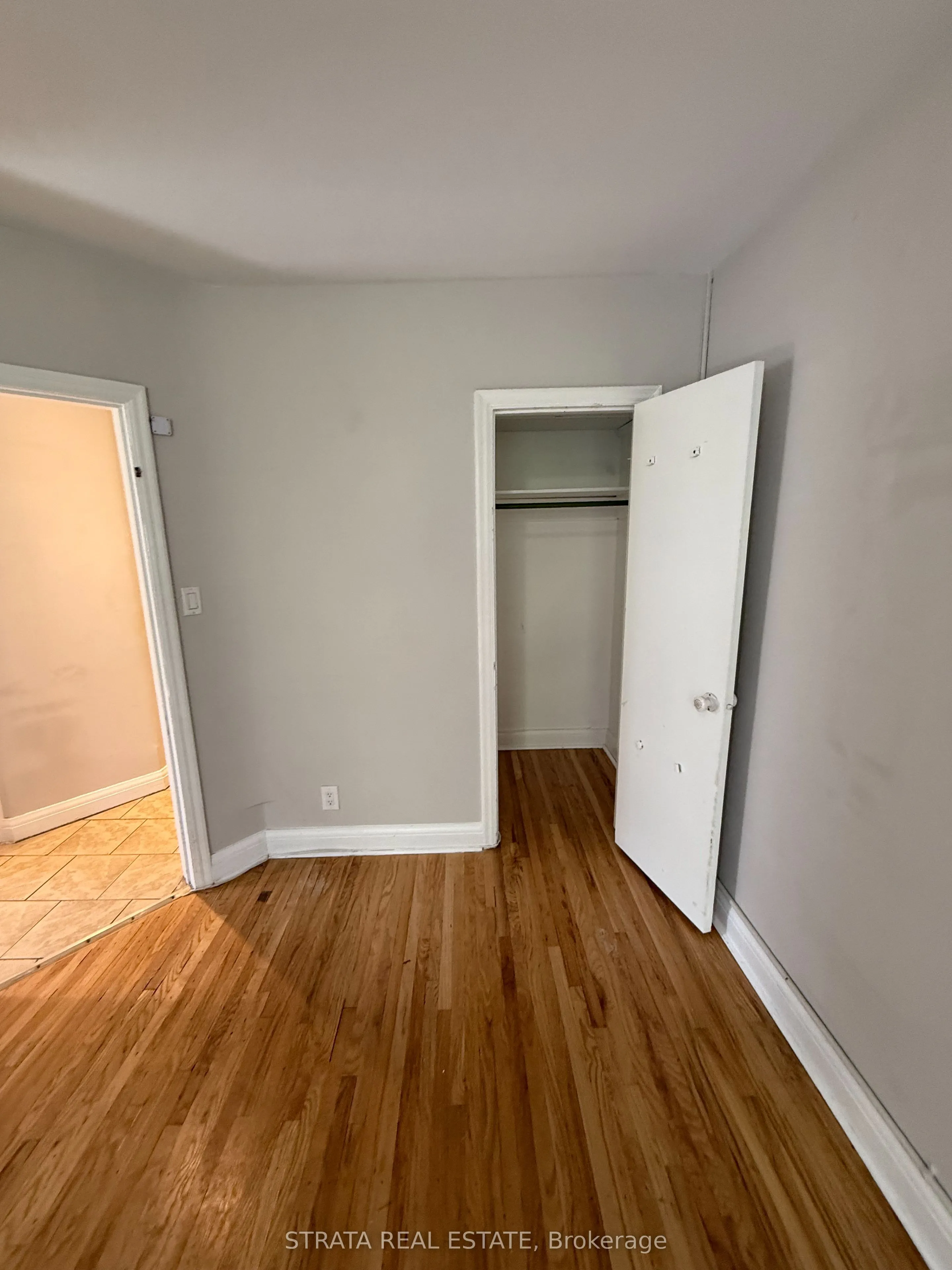 4099 Bathurst Street, #4