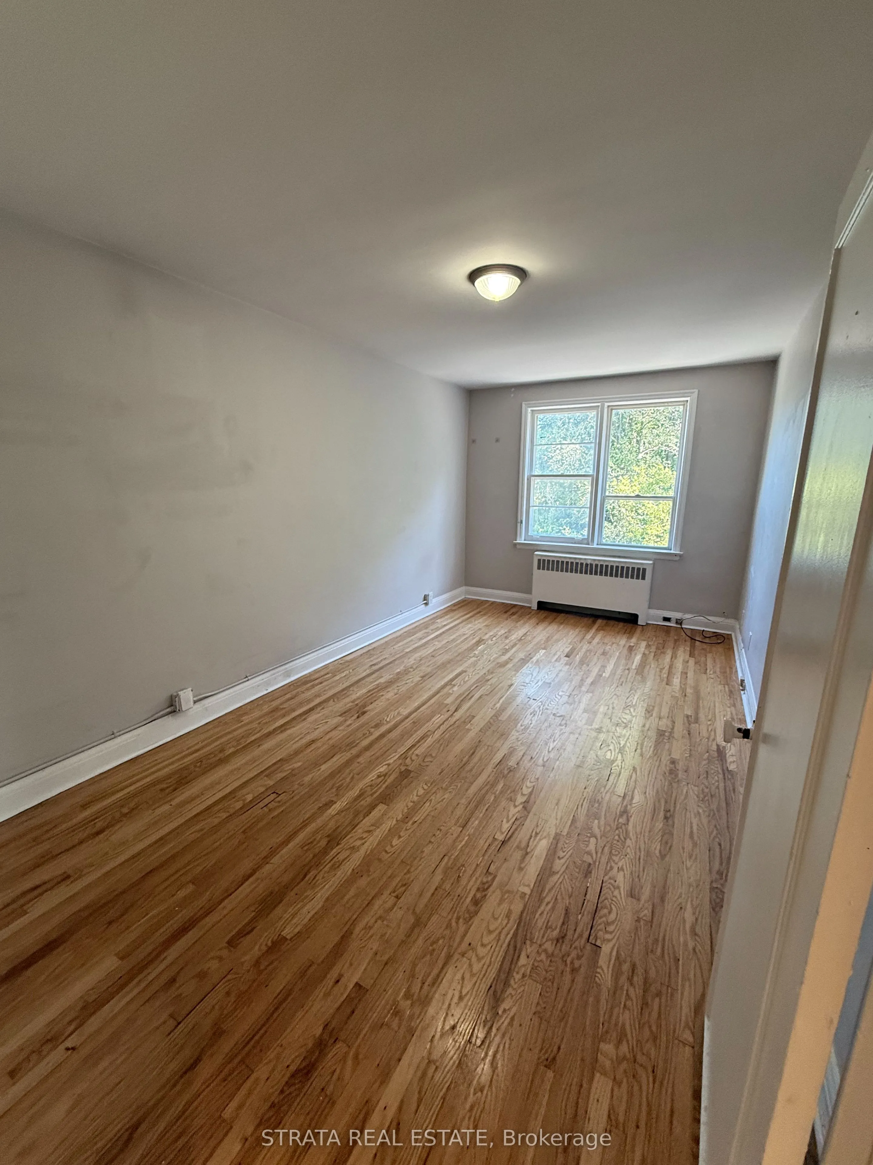 4099 Bathurst Street, #4