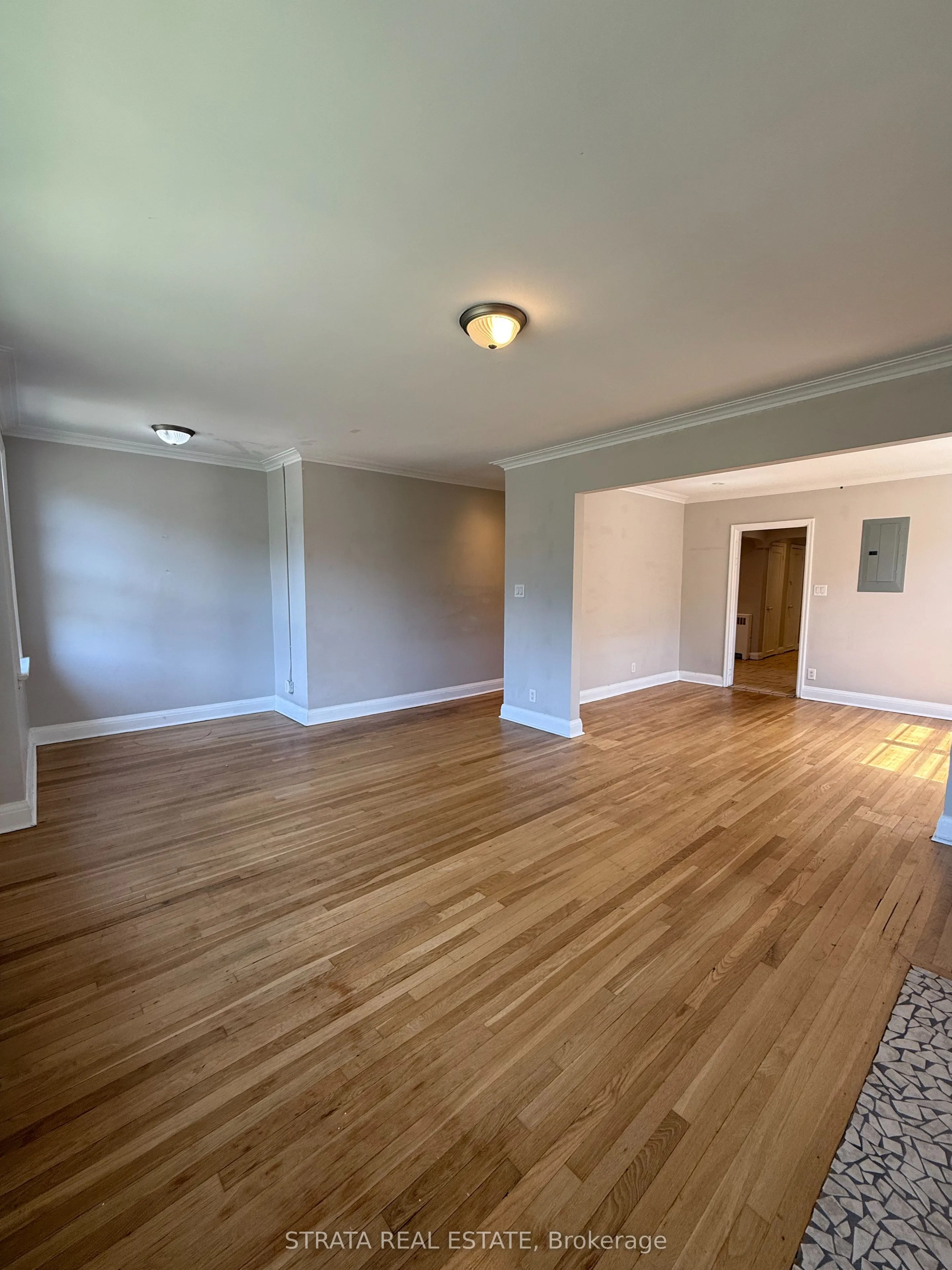 4099 Bathurst Street, #4