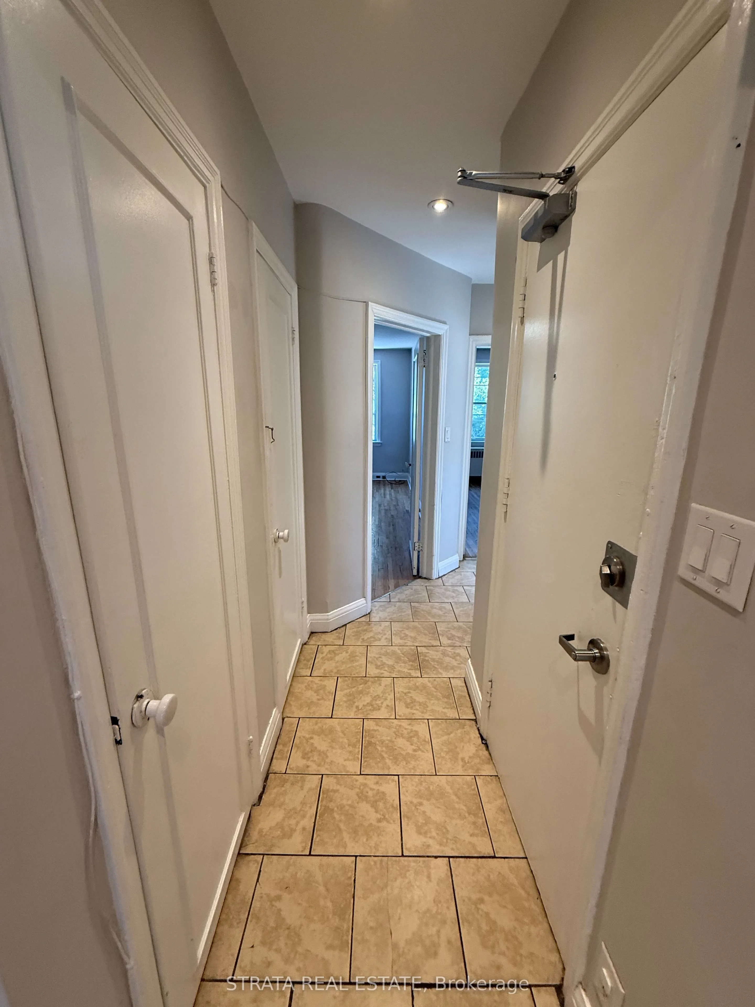 4099 Bathurst Street, #4
