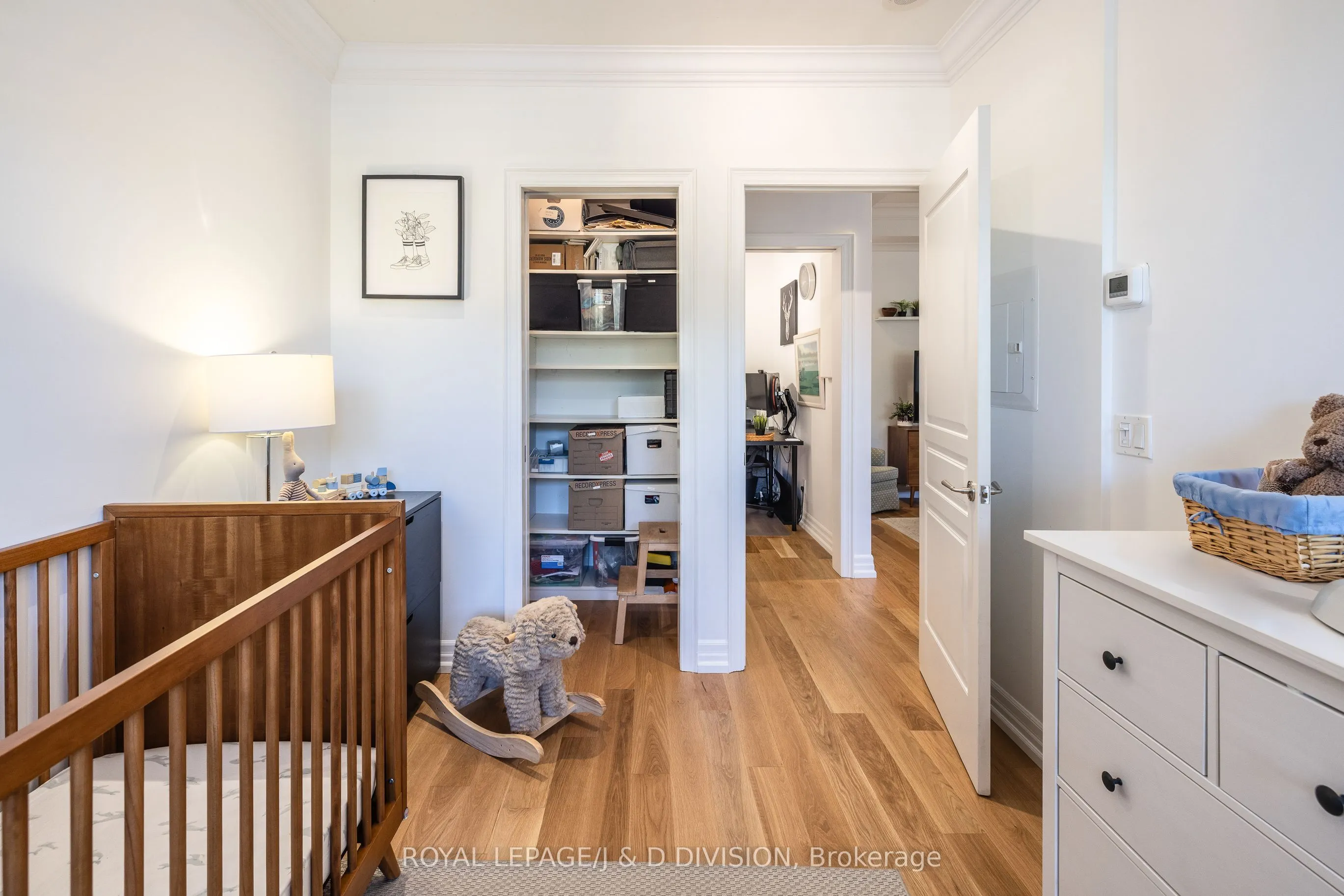 20 Burkebrook Place, #334