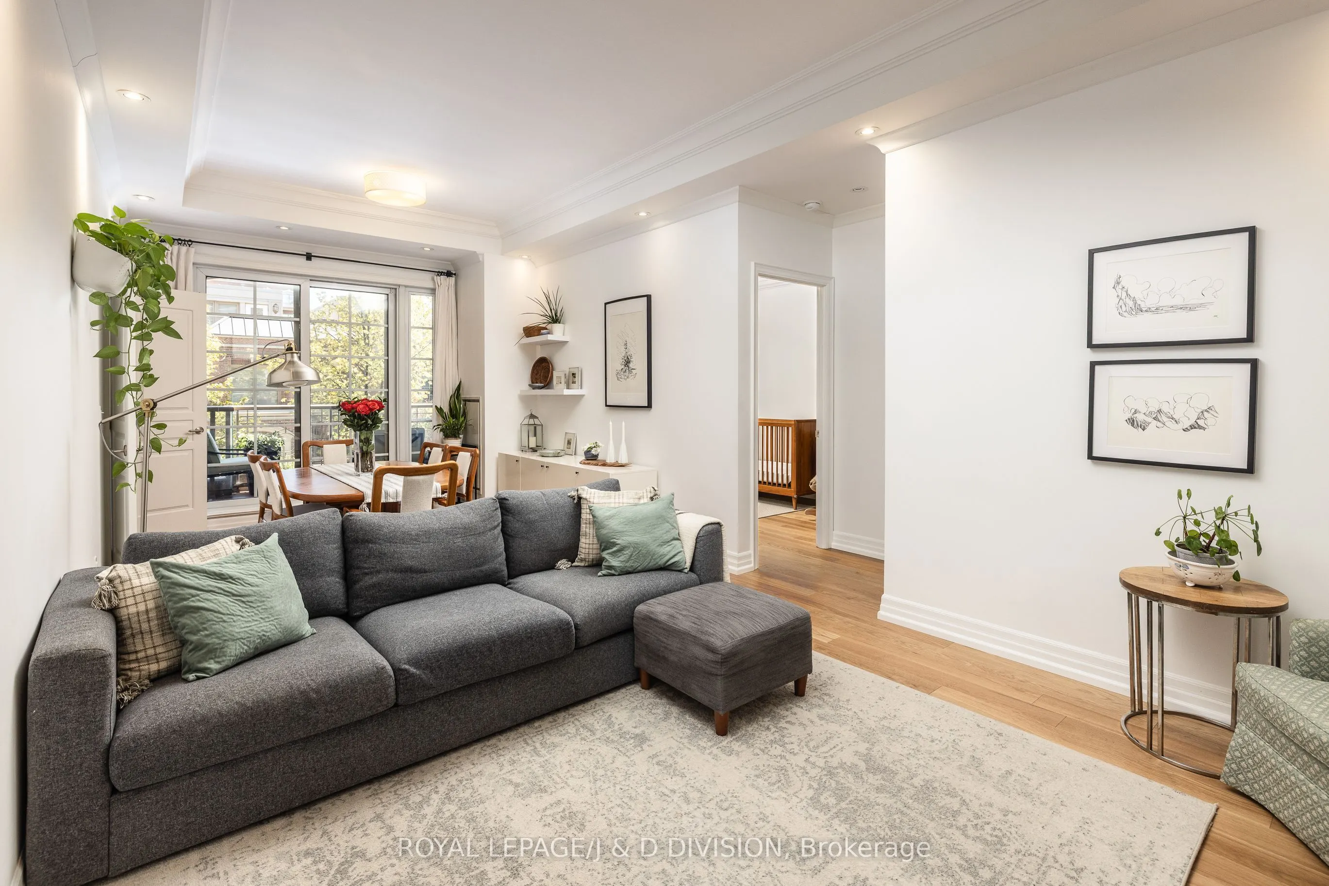 20 Burkebrook Place, #334