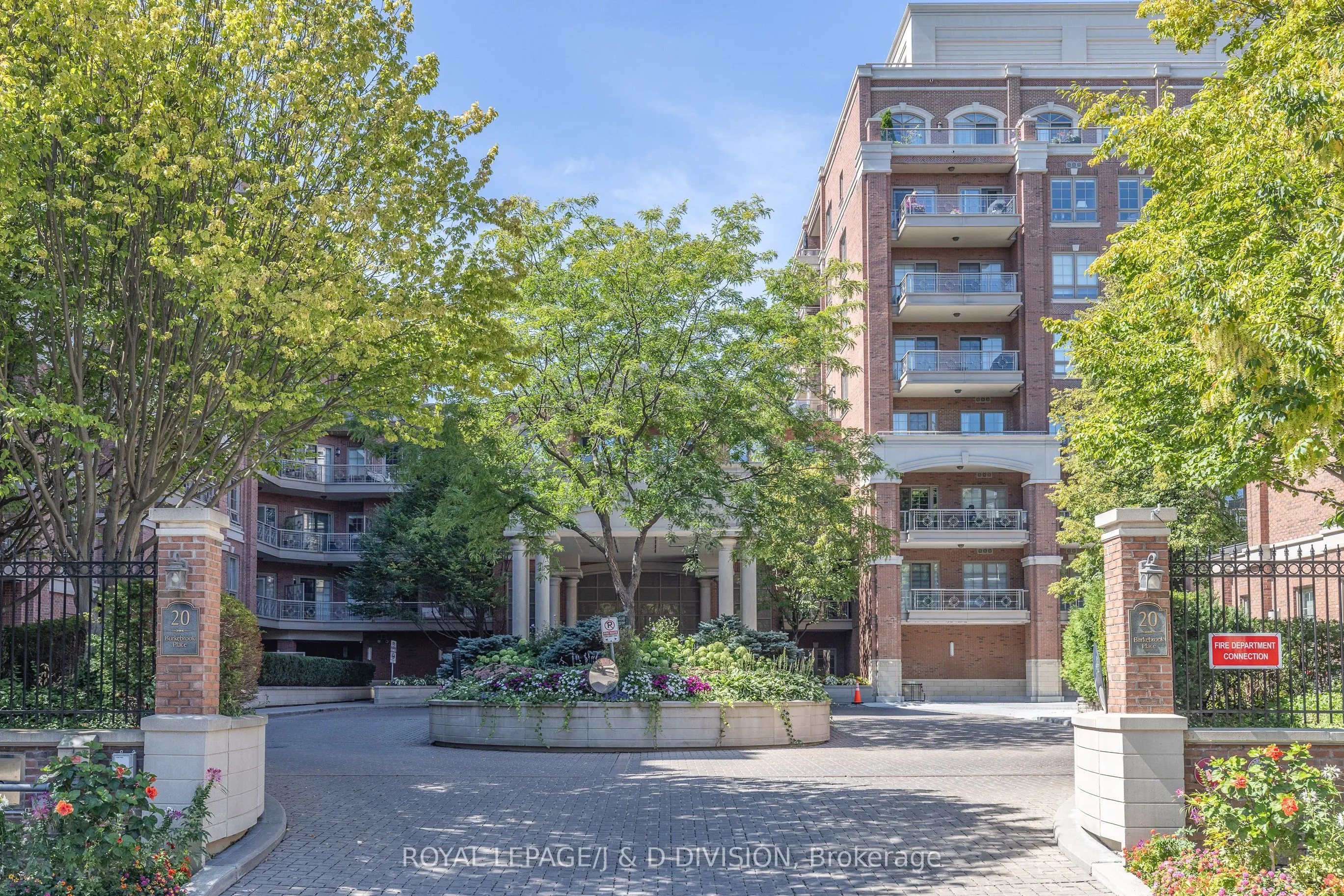 20 Burkebrook Place, #334