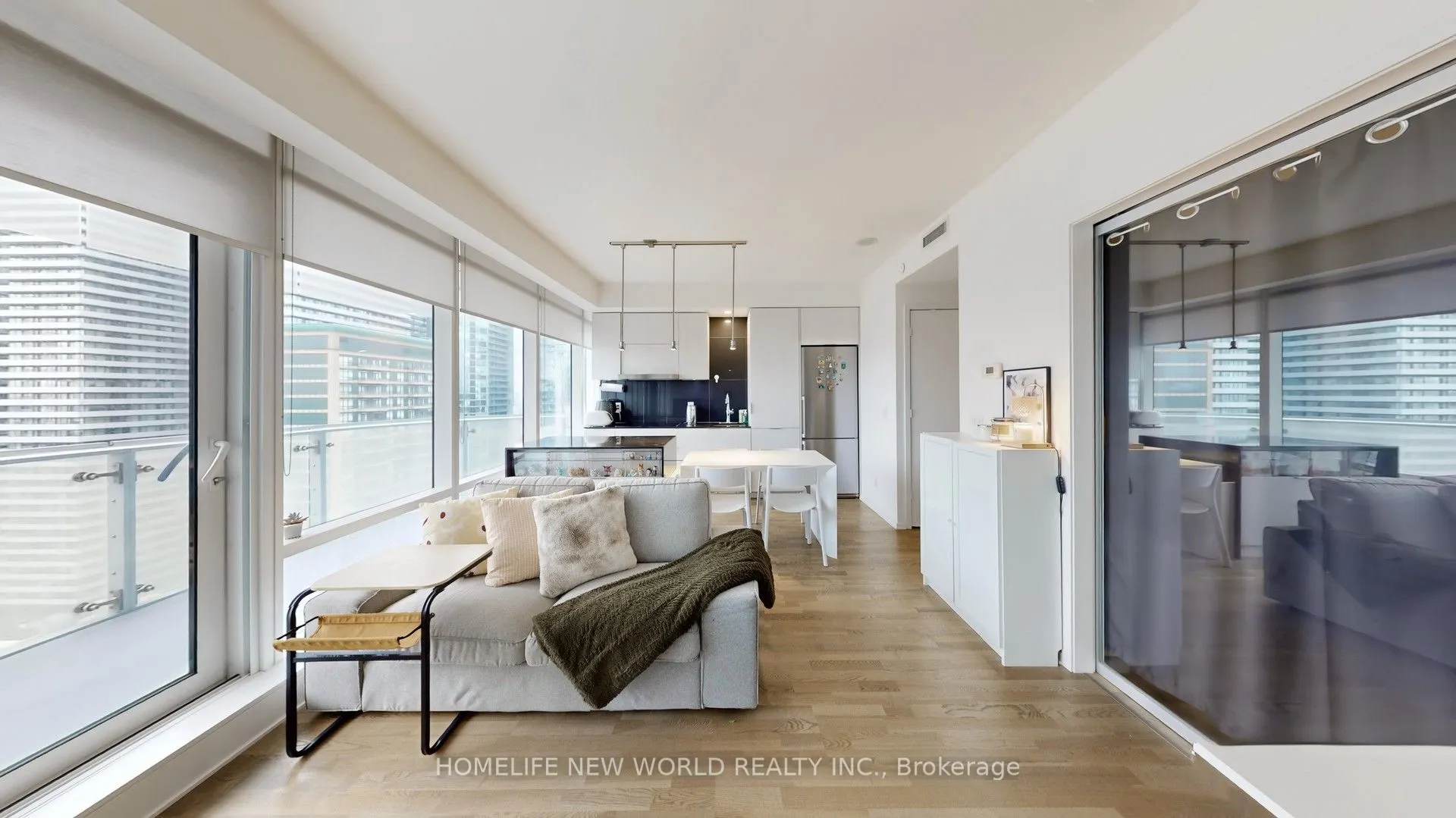 1 Bloor Street E, #2603