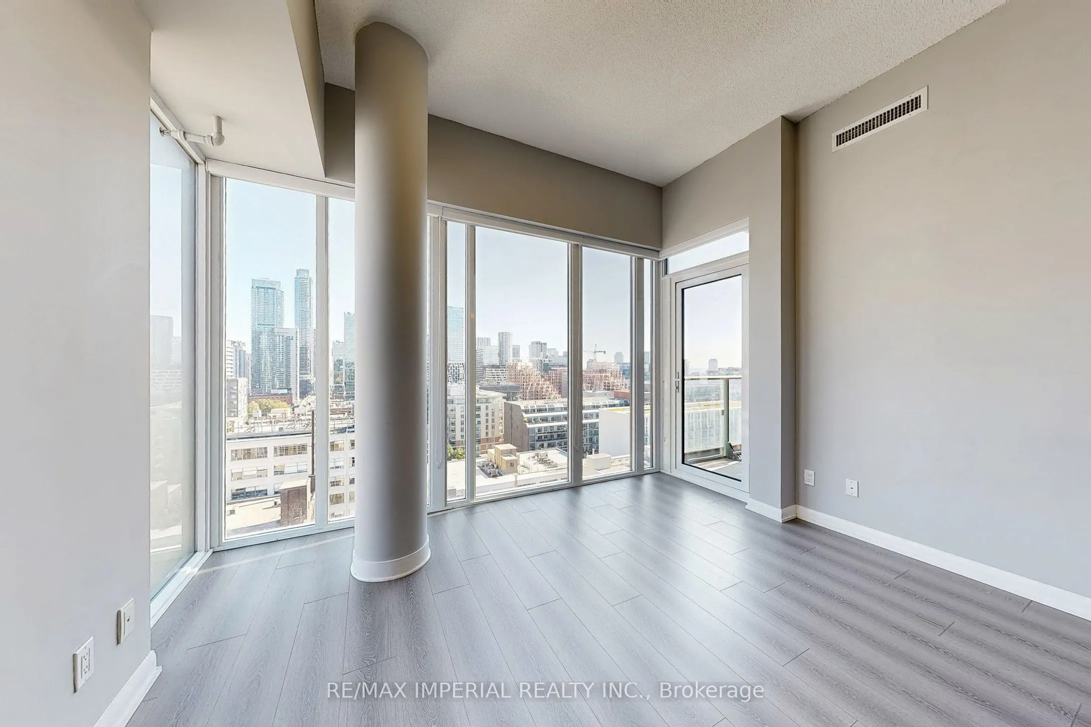 435 Richmond Street W, #Ph104