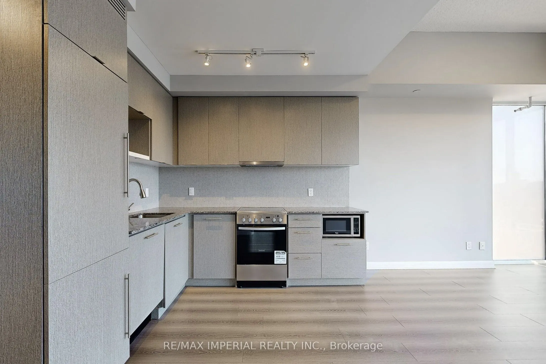 435 Richmond Street W, #Ph104