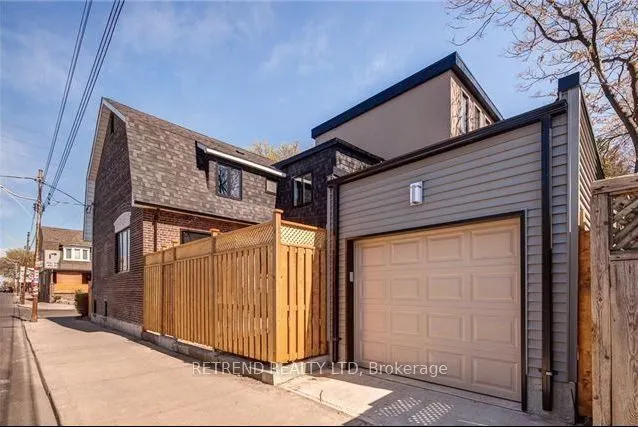 892 Palmerston Avenue, #Upper