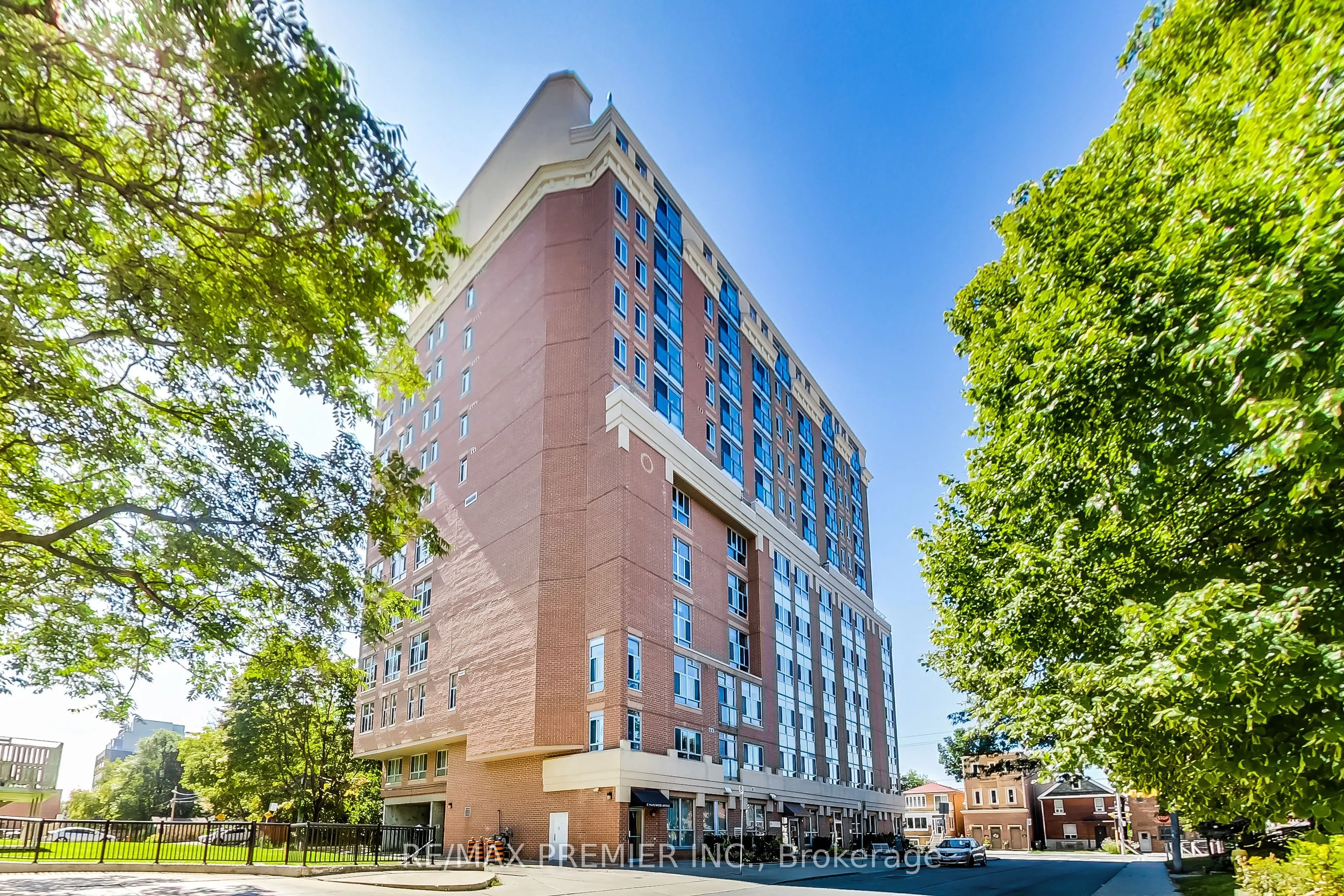 15 Maplewood Avenue, #1102