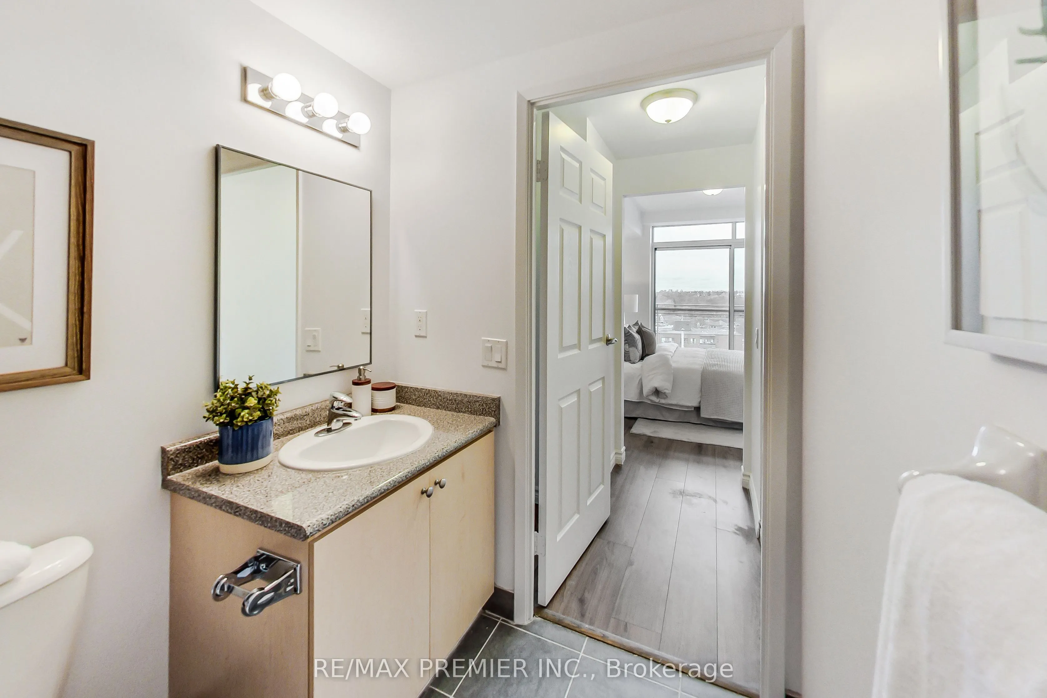 15 Maplewood Avenue, #1102