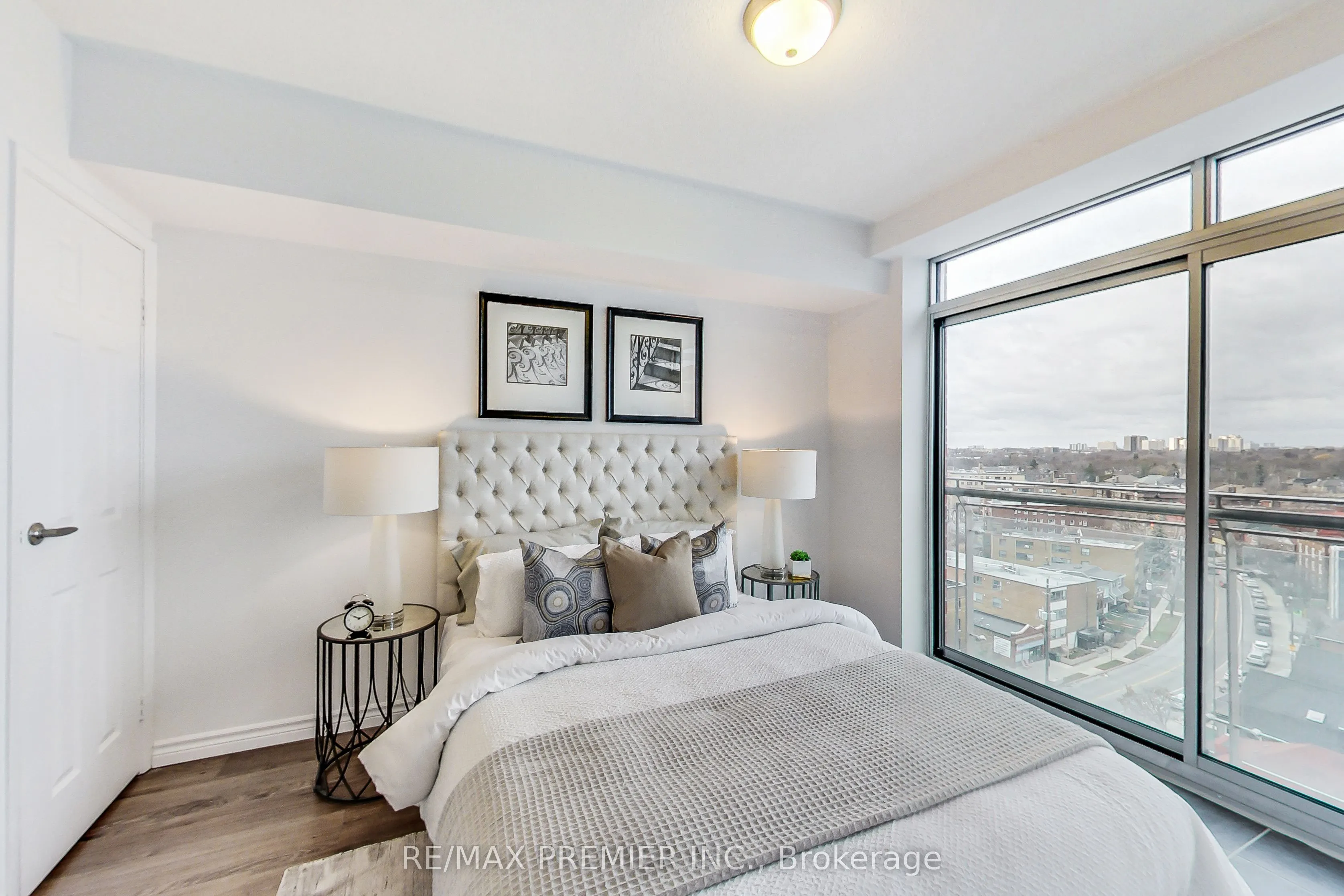 15 Maplewood Avenue, #1102