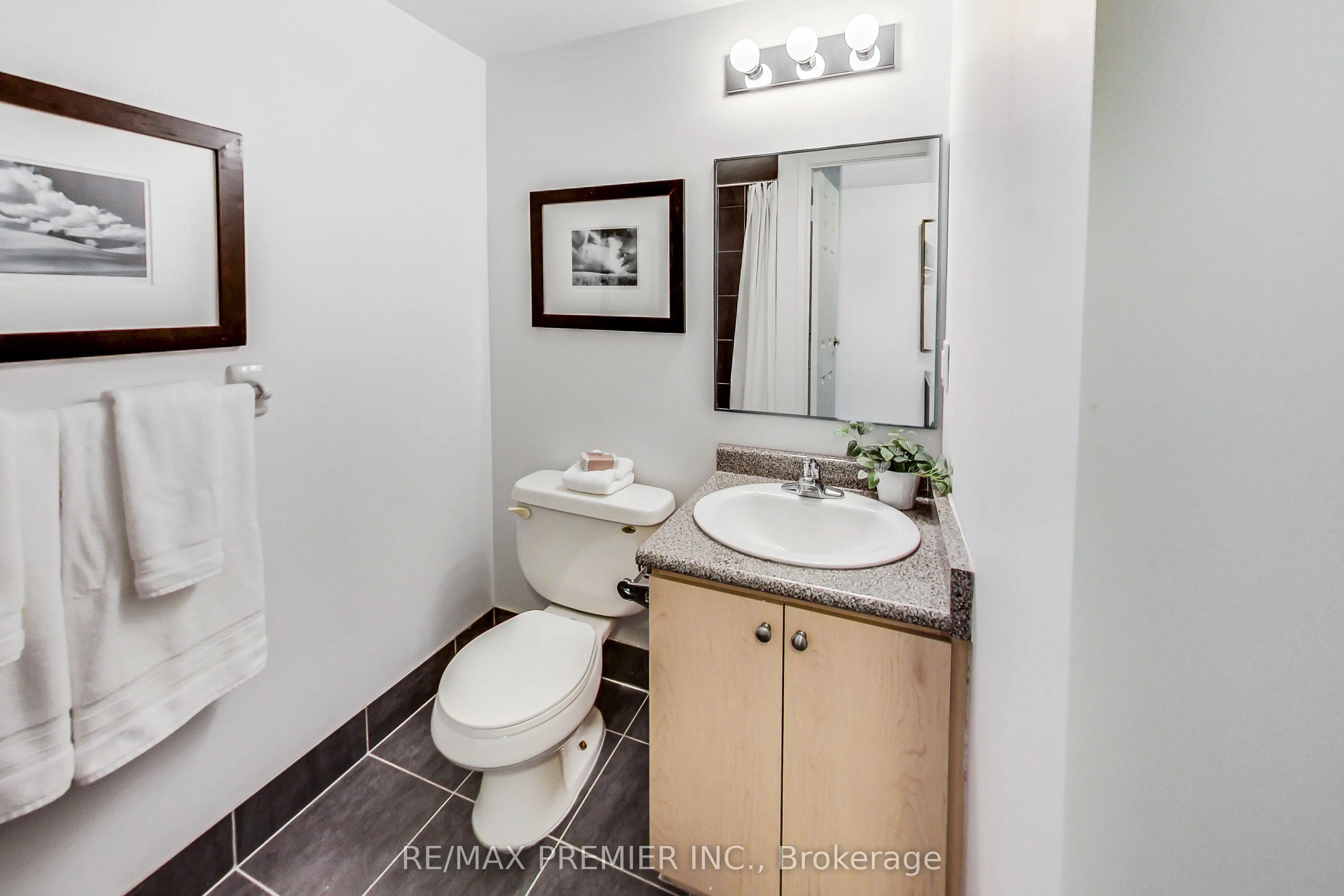15 Maplewood Avenue, #1102