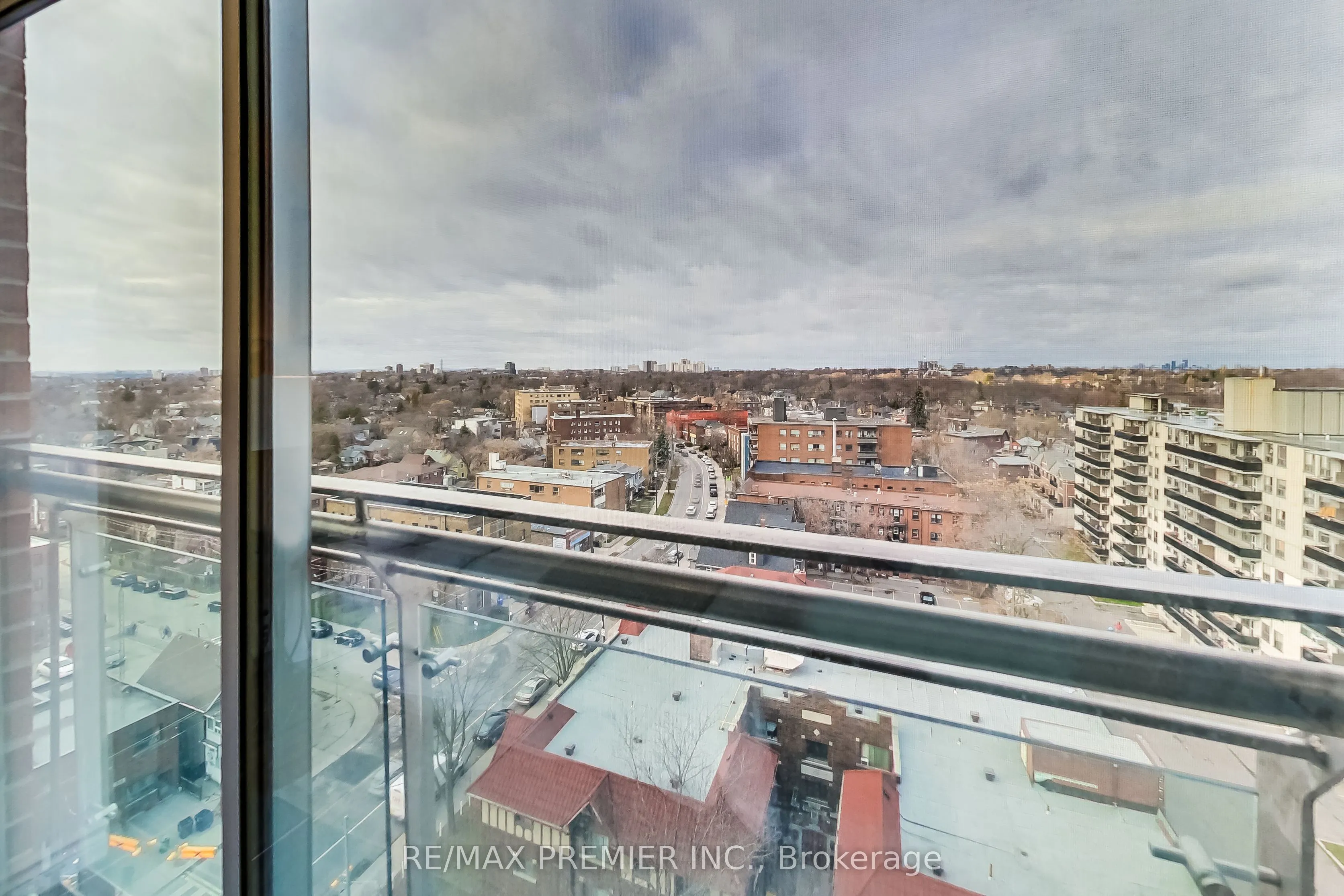 15 Maplewood Avenue, #1102