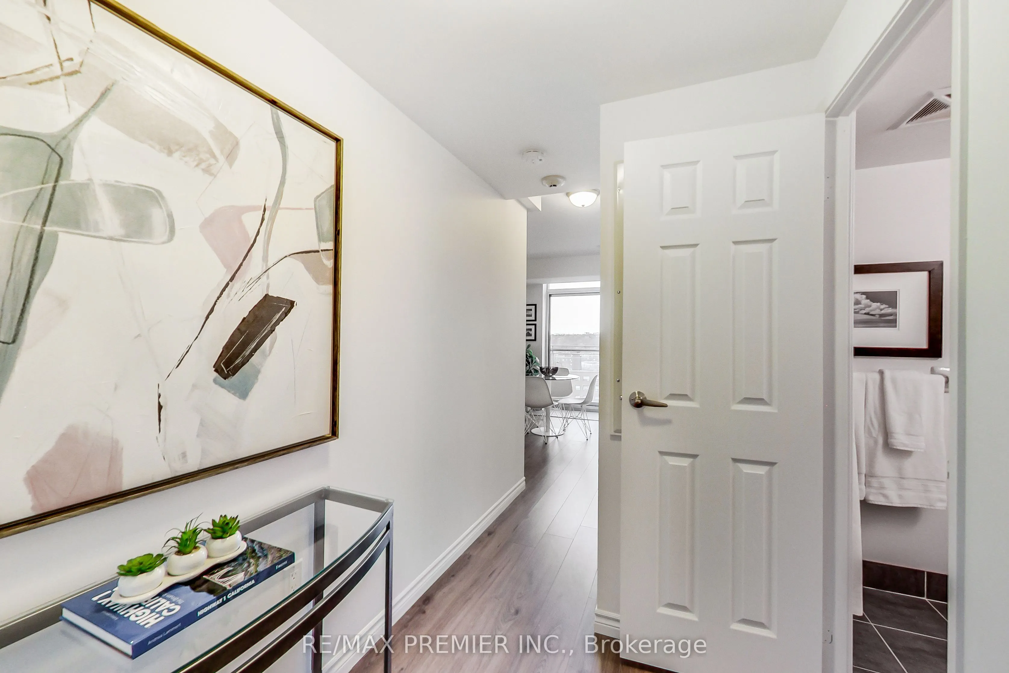 15 Maplewood Avenue, #1102