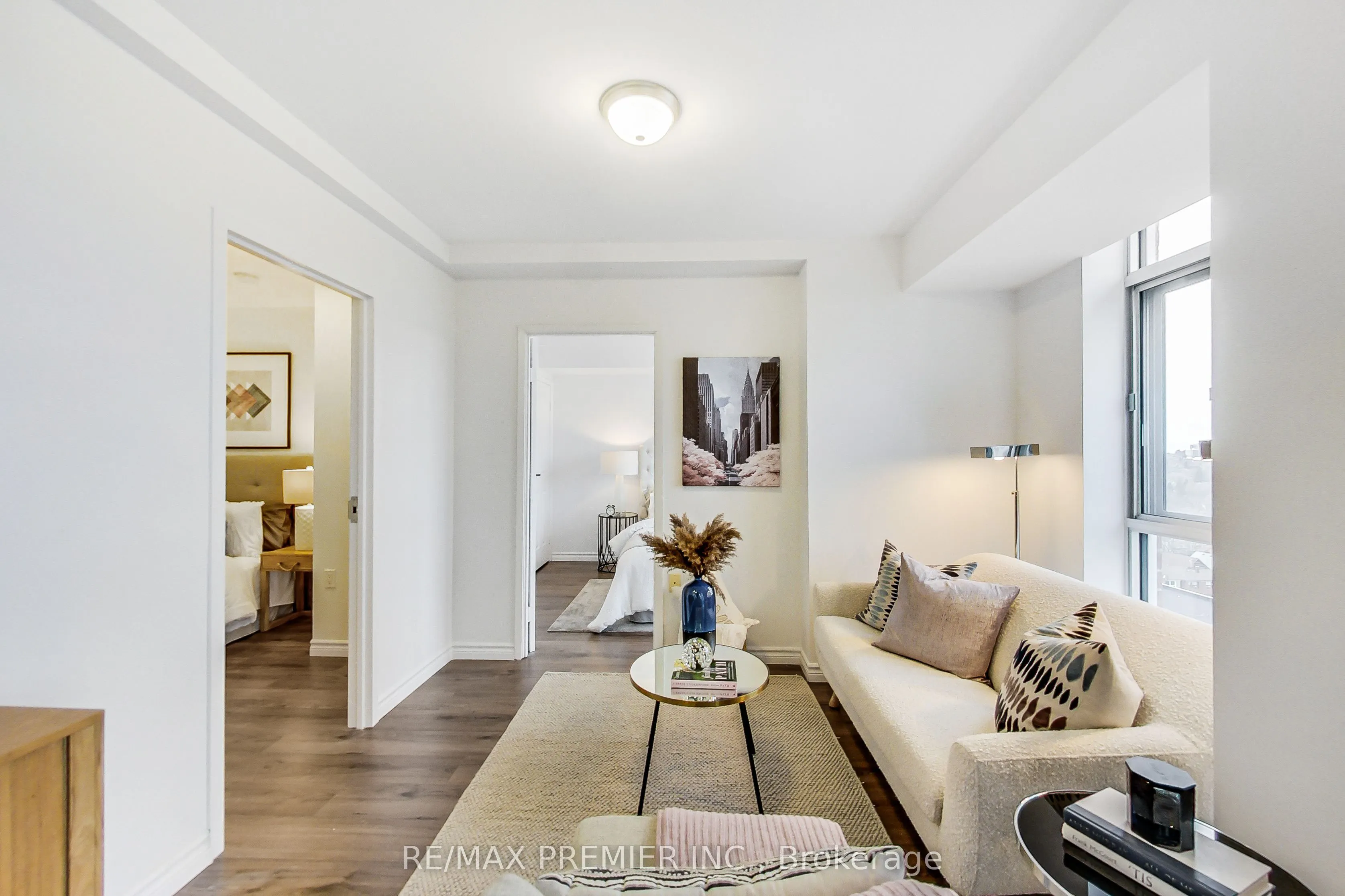 15 Maplewood Avenue, #1102