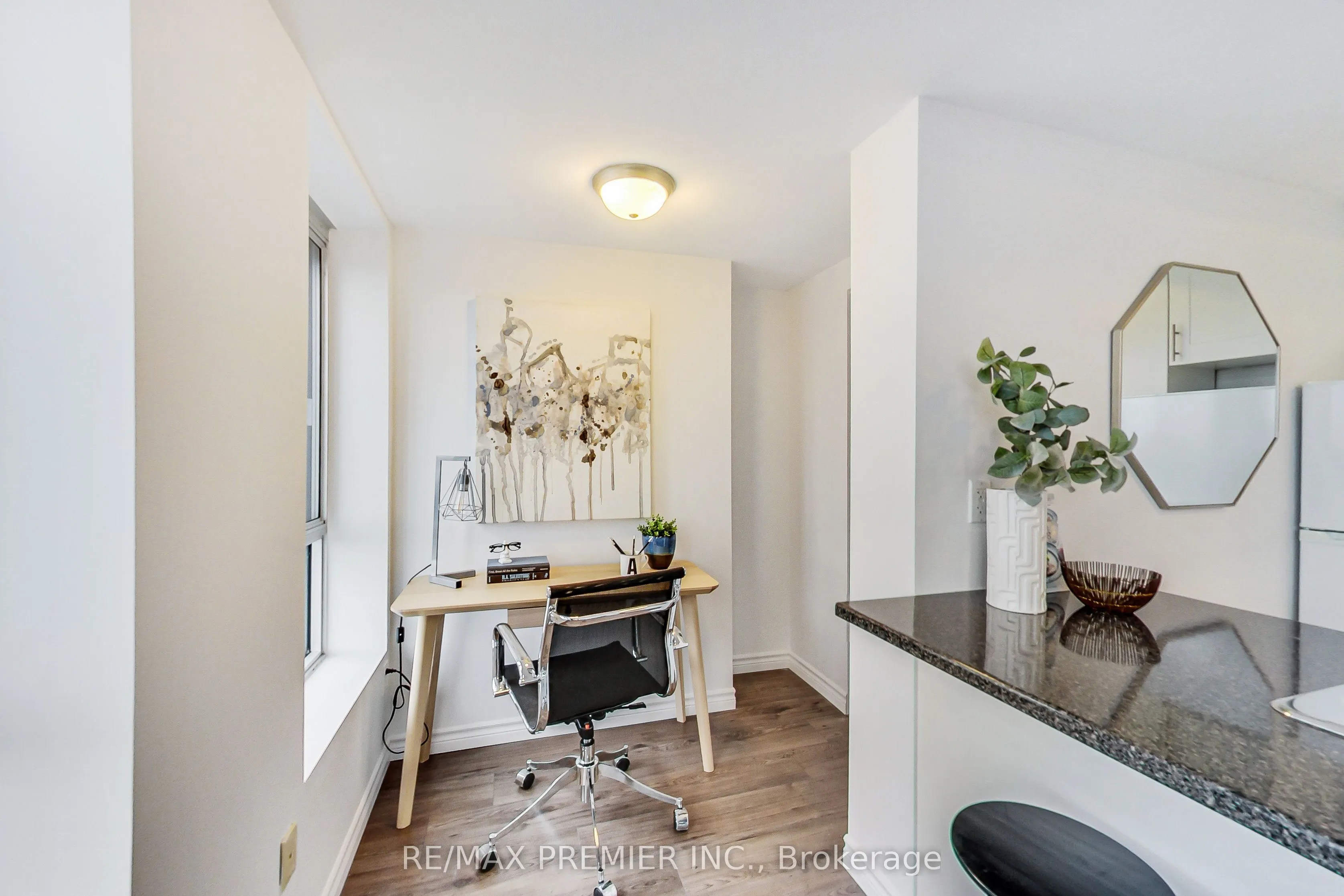 15 Maplewood Avenue, #1102