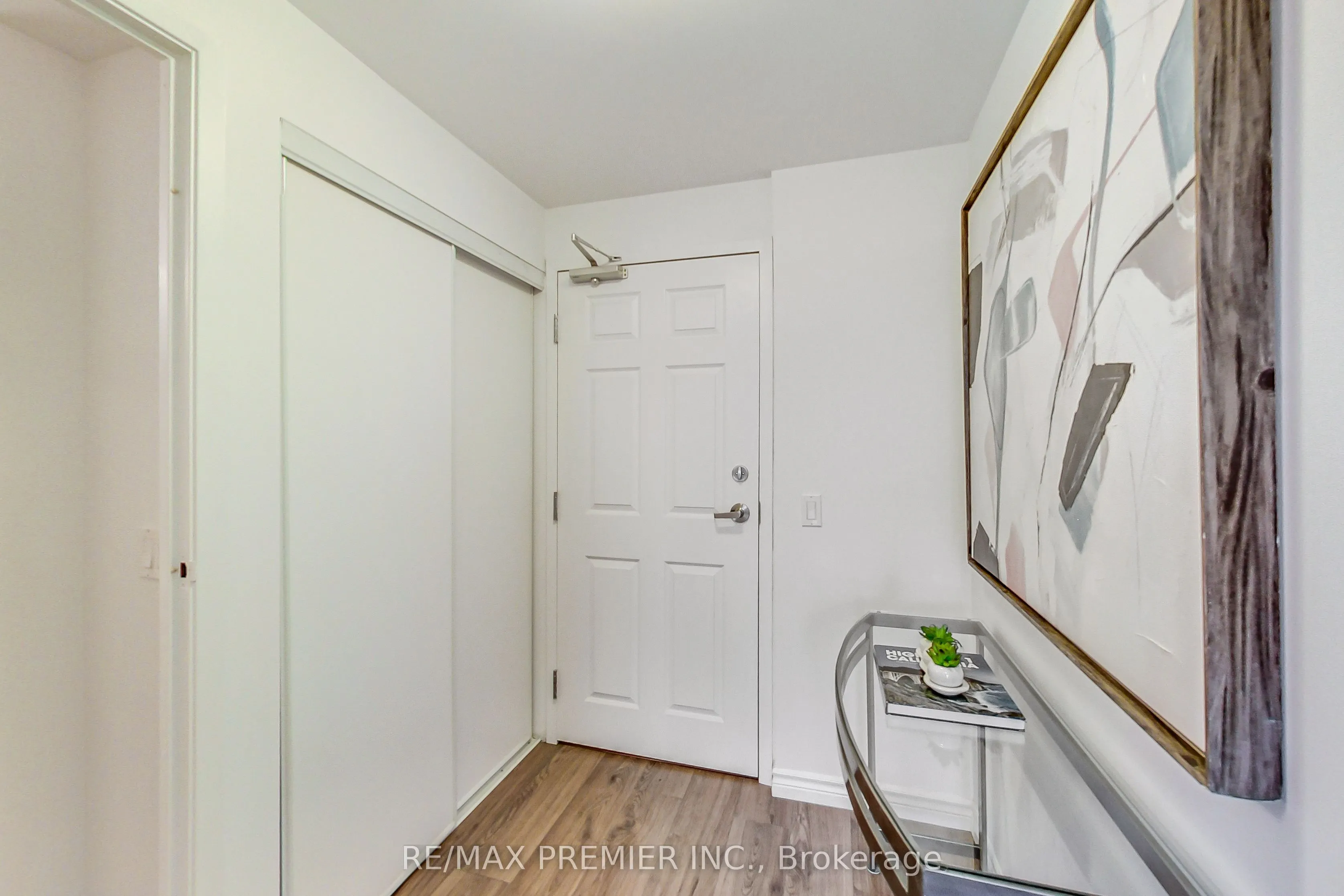 15 Maplewood Avenue, #1102