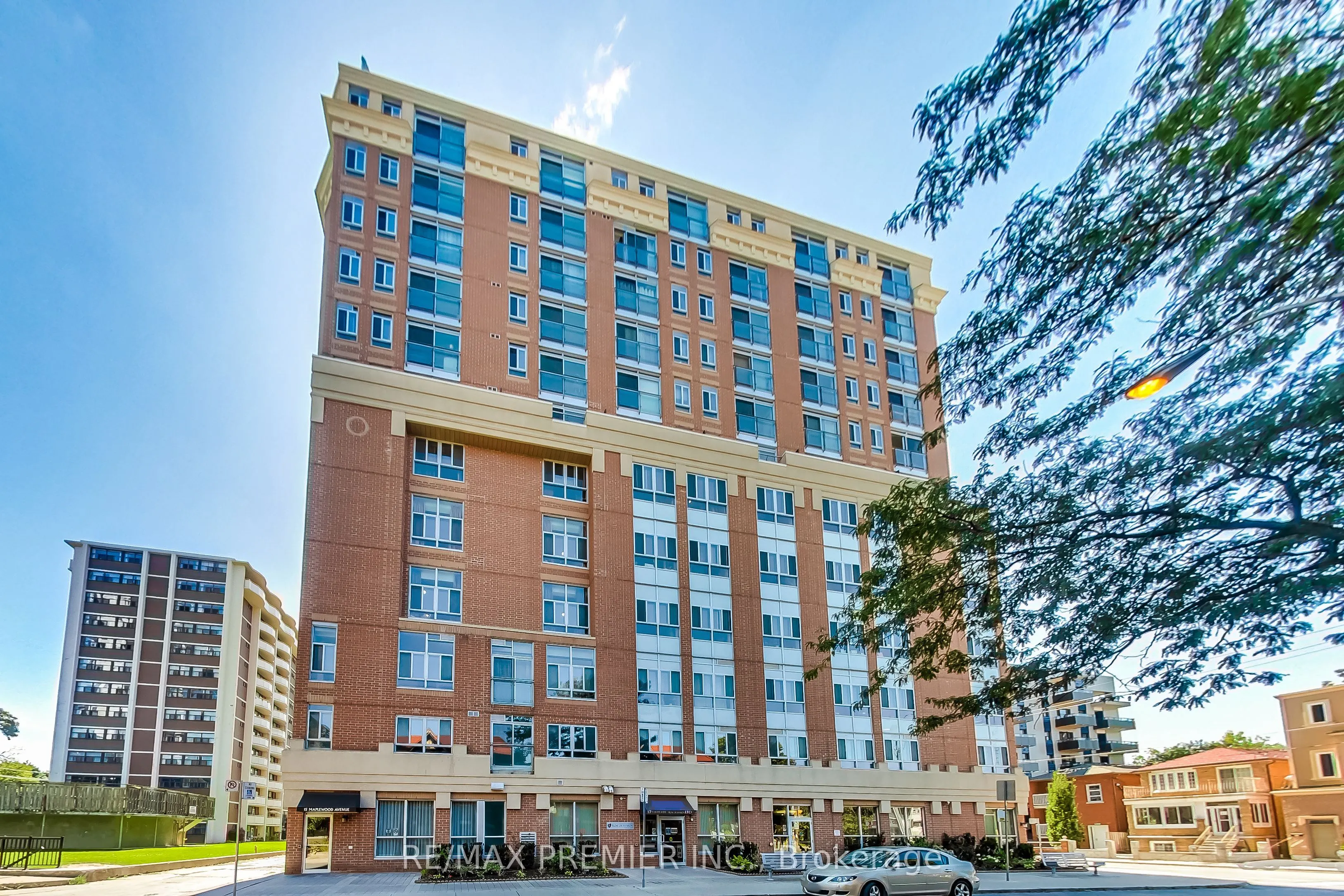 15 Maplewood Avenue, #1102