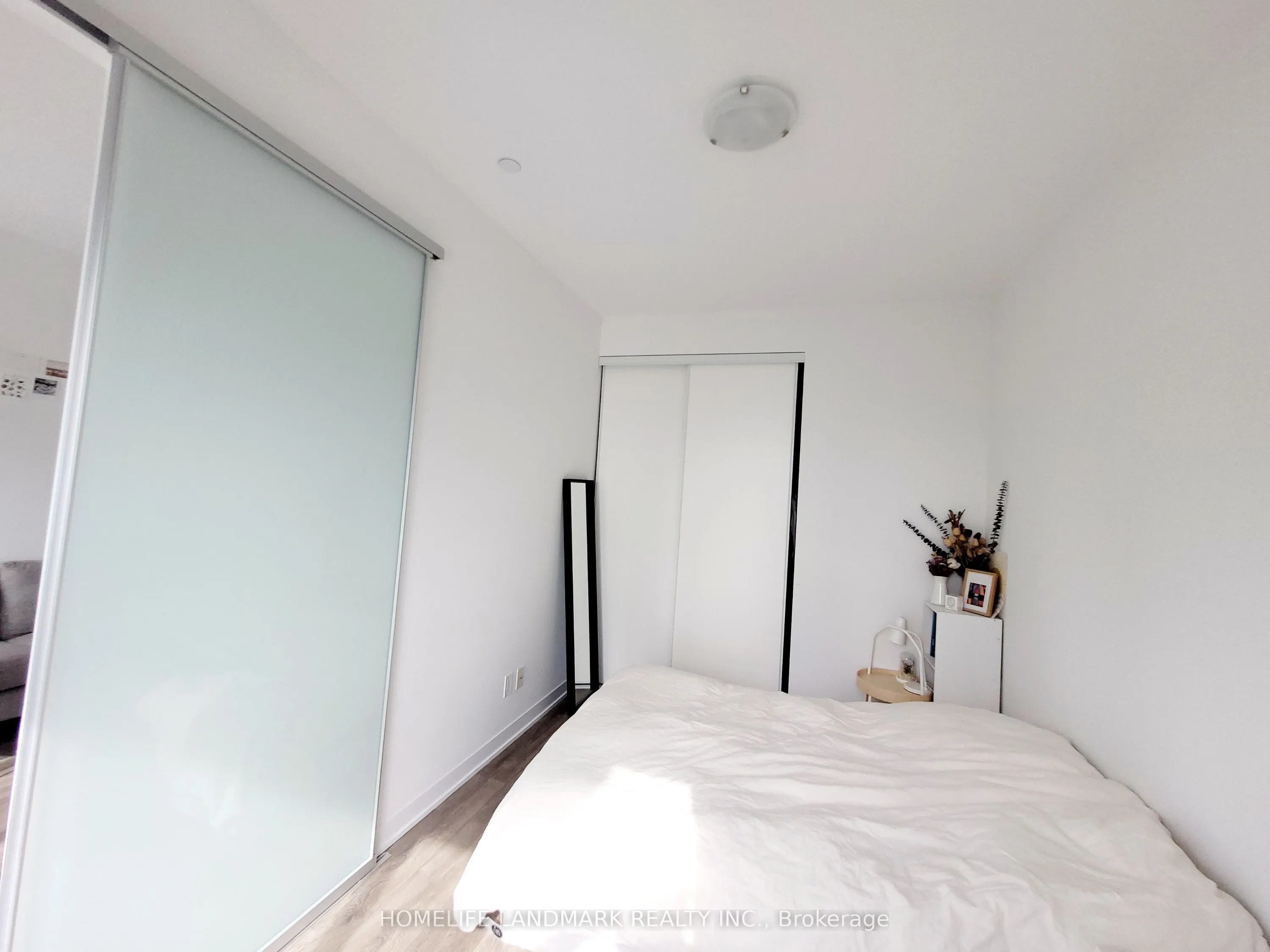87 Peter Street, #2916