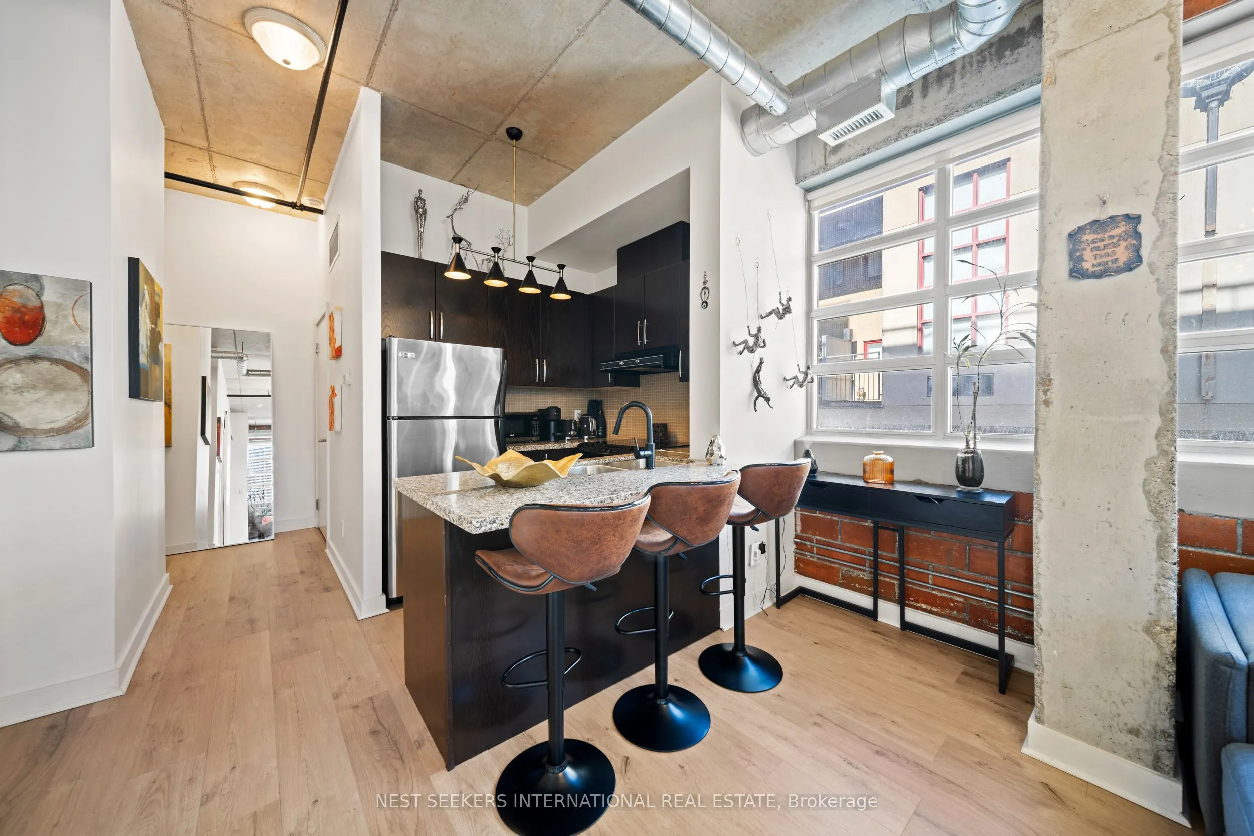 10 Wellesley Place, #302