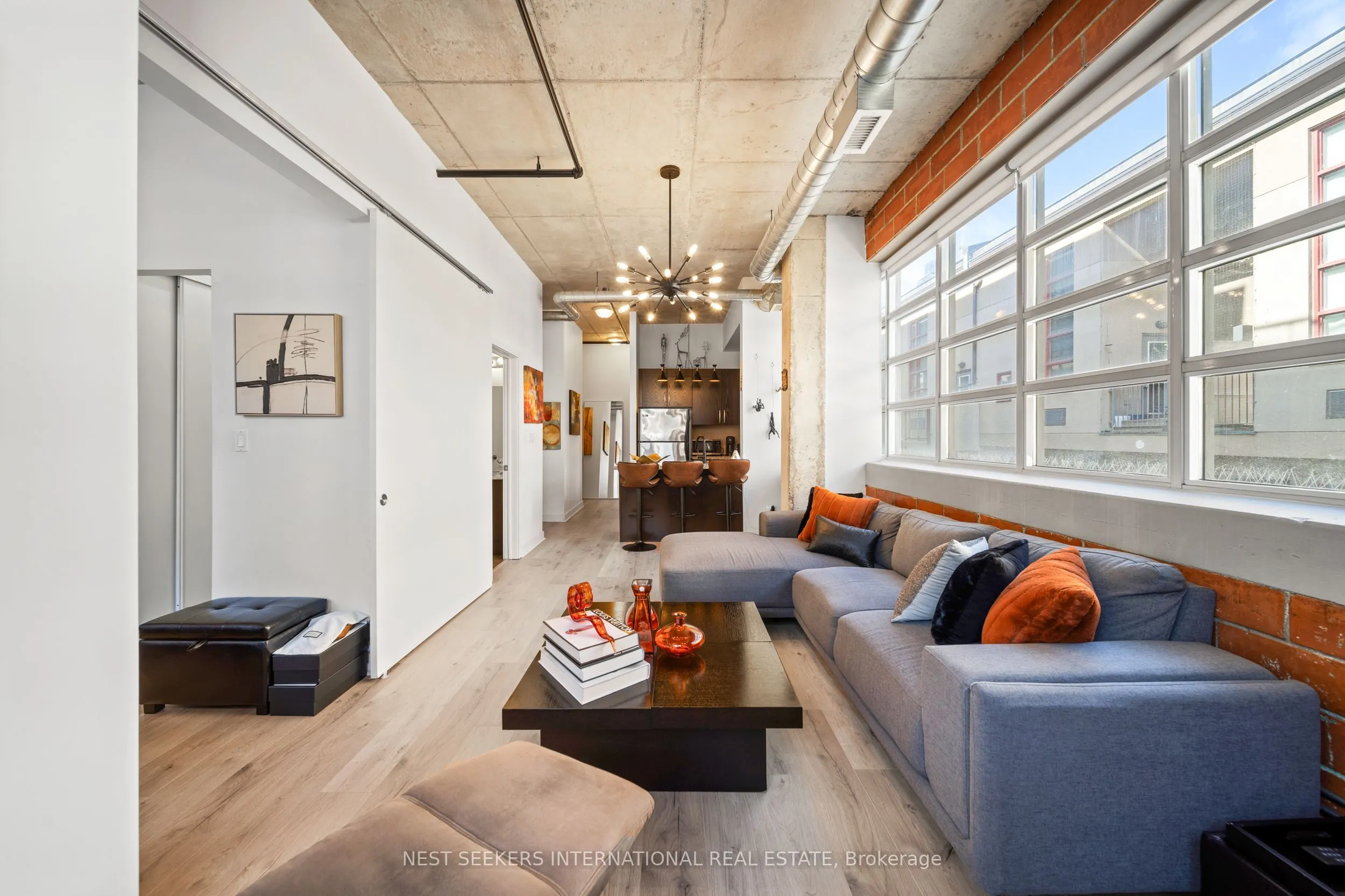 10 Wellesley Place, #302