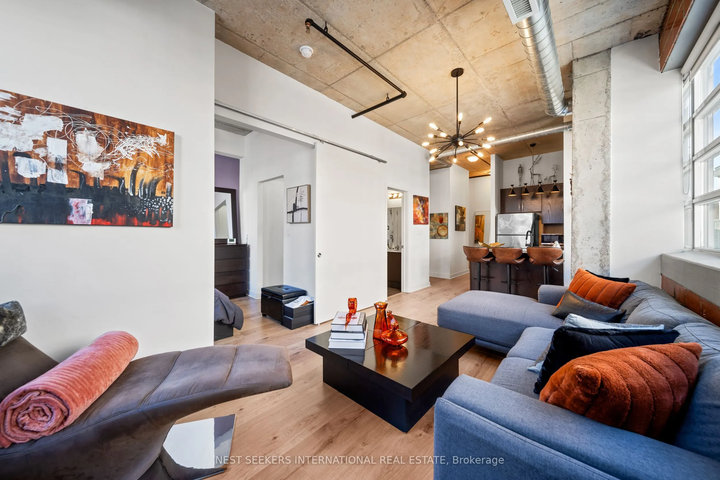 10 Wellesley Place, #302