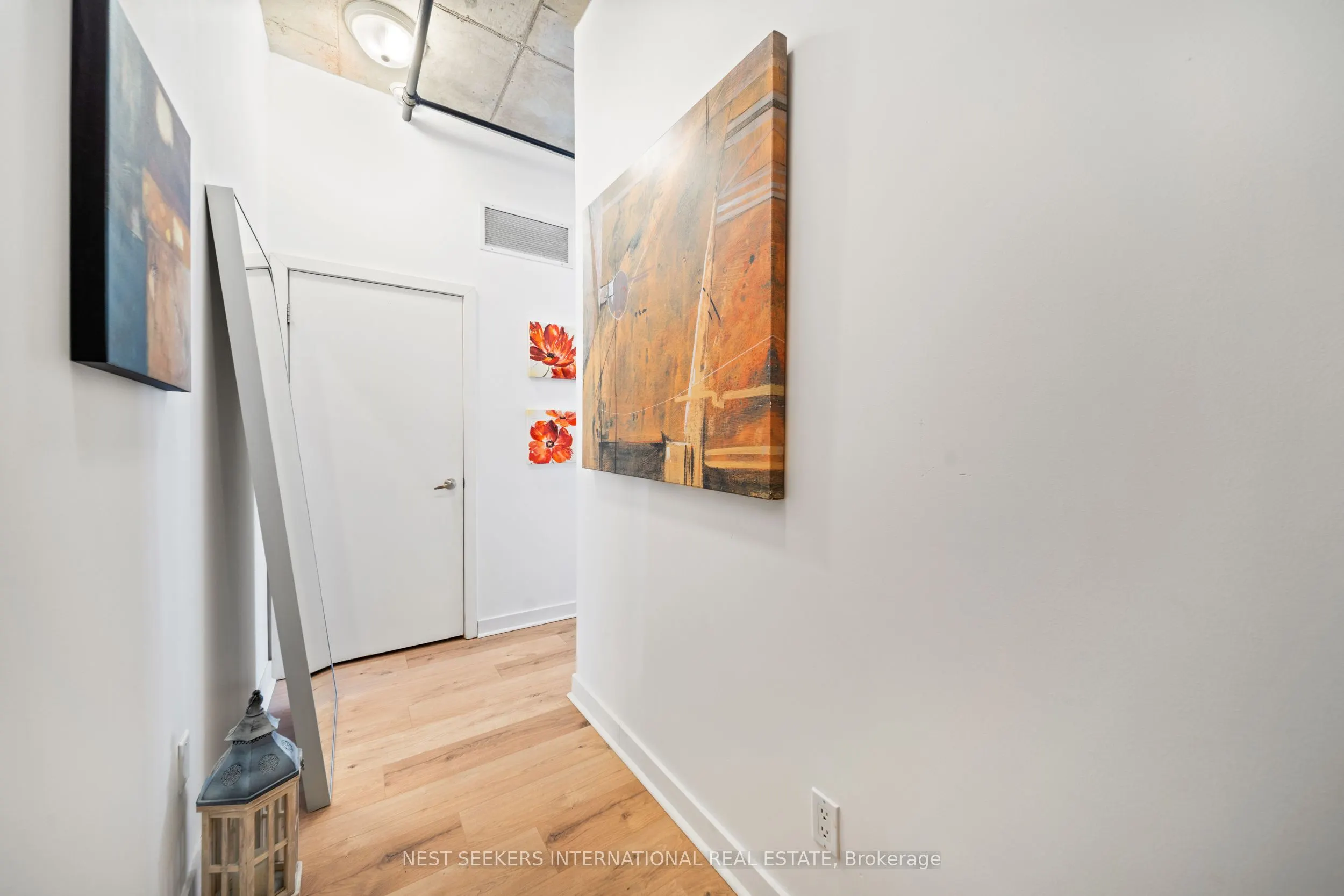 10 Wellesley Place, #302