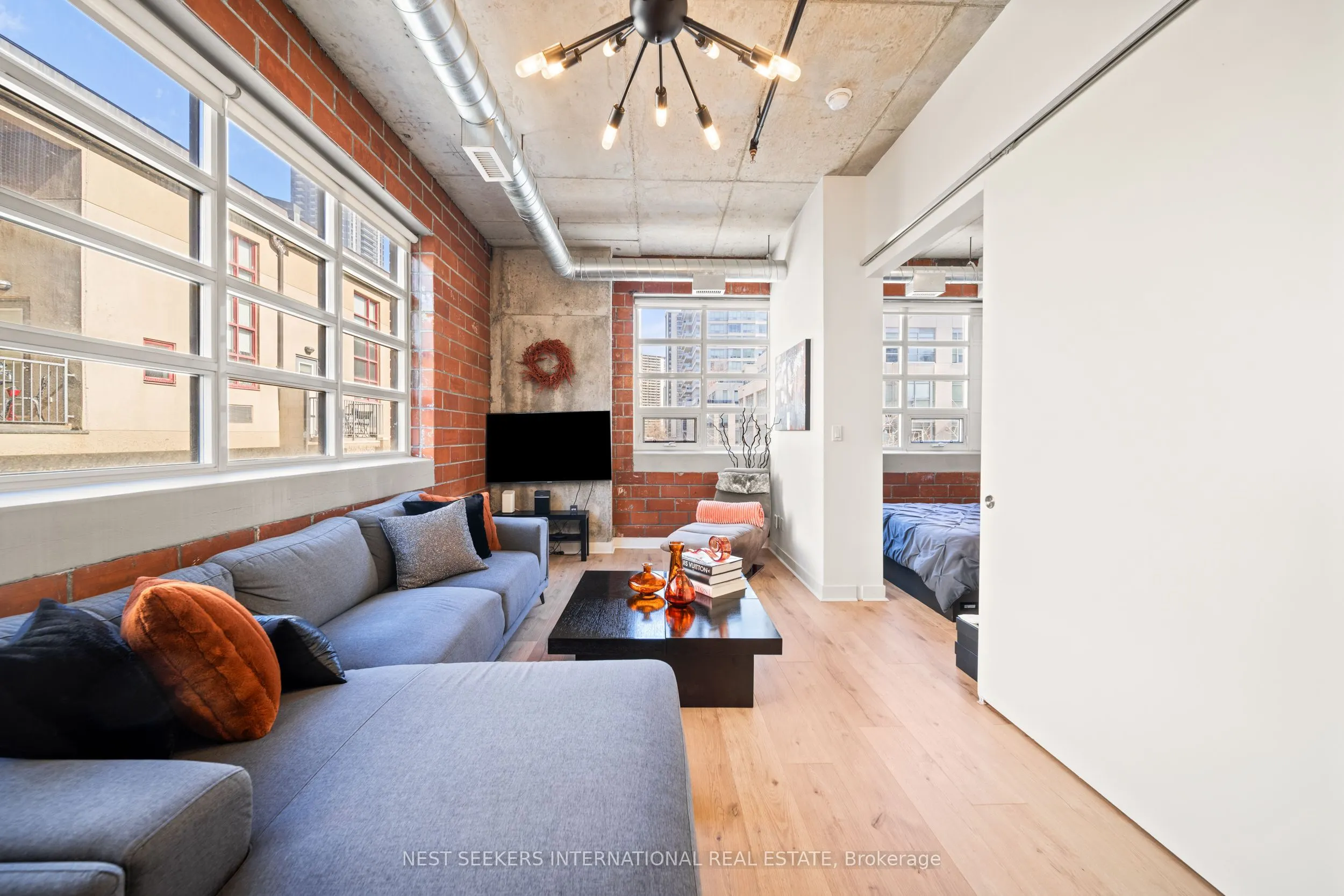 10 Wellesley Place, #302