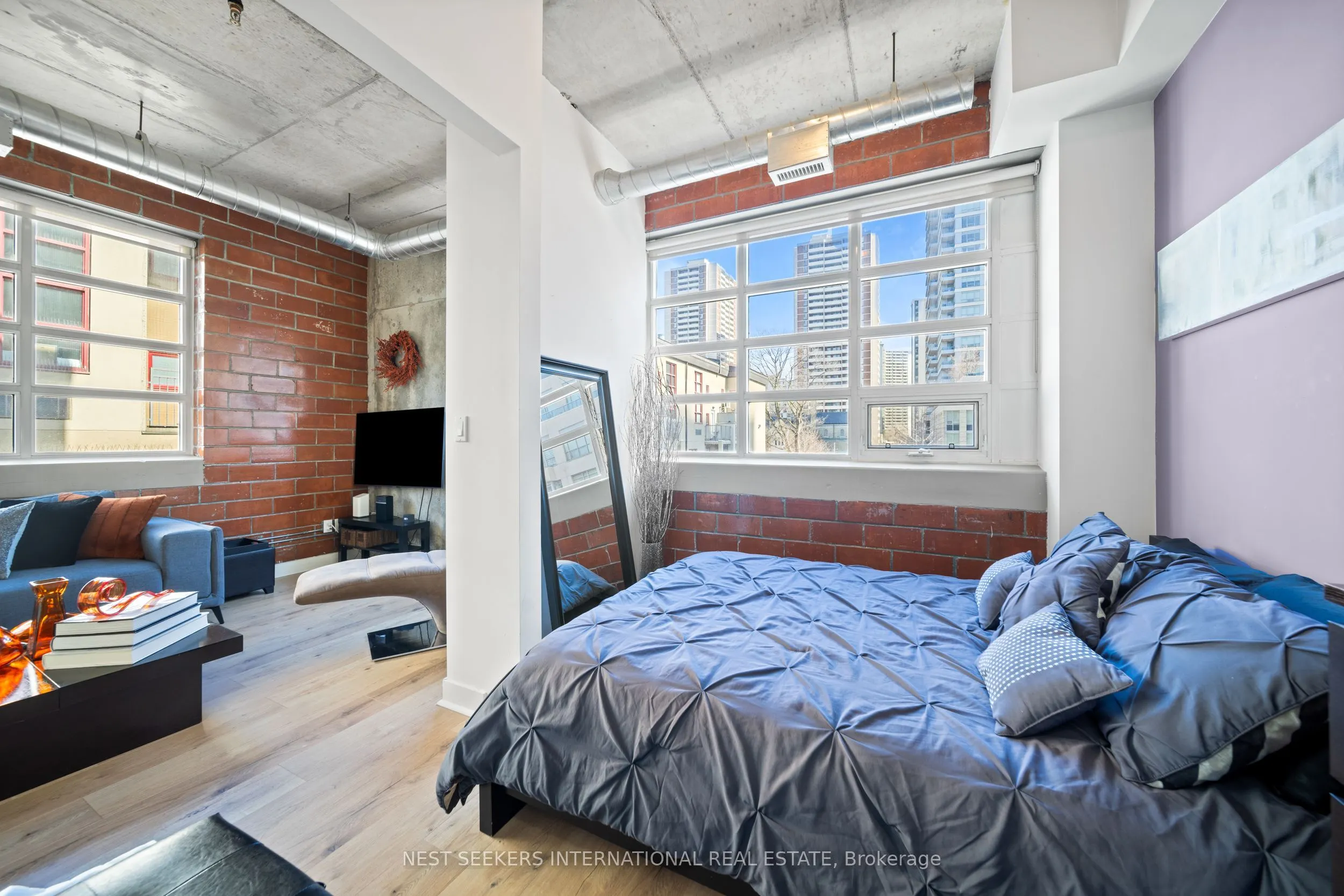10 Wellesley Place, #302