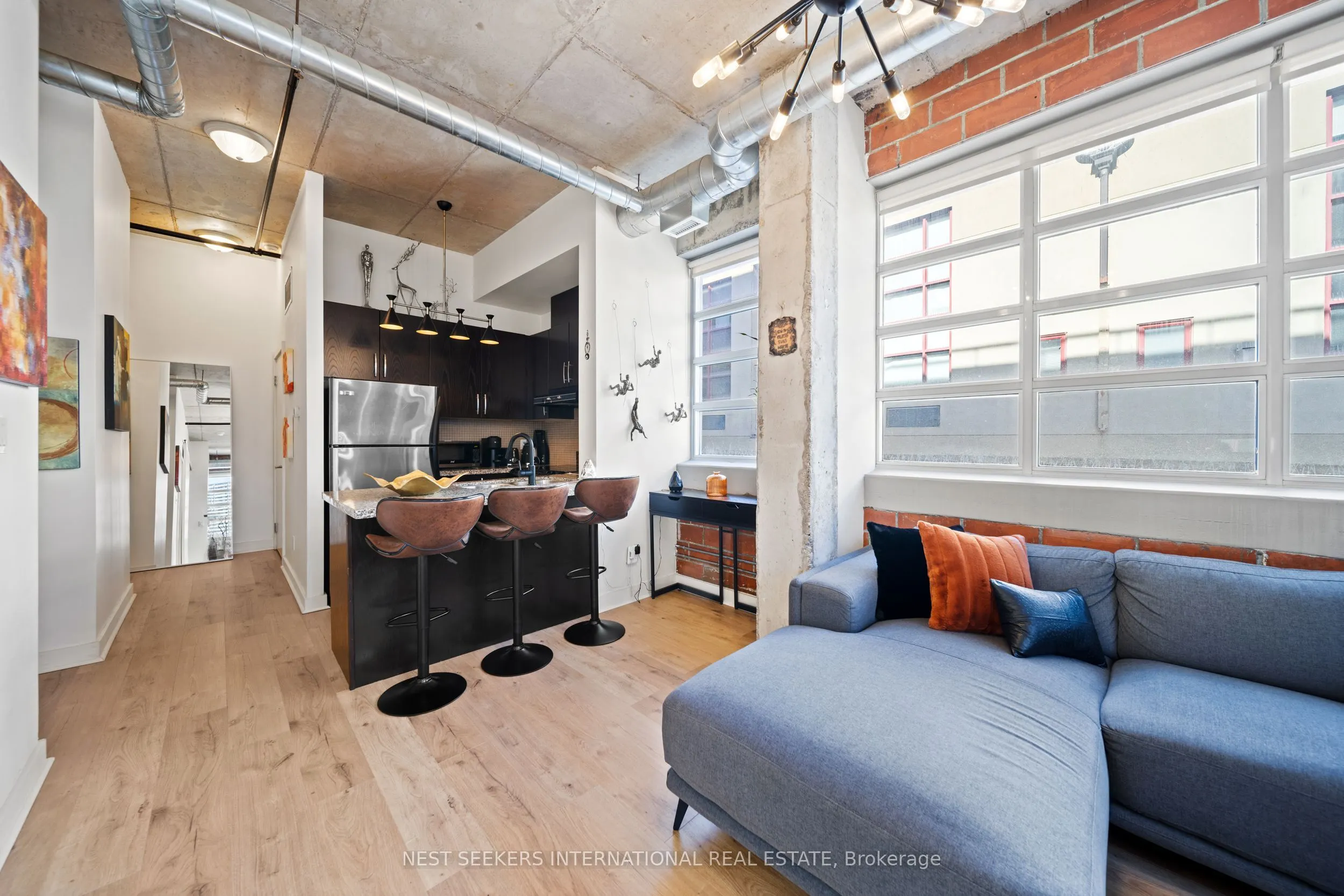 10 Wellesley Place, #302