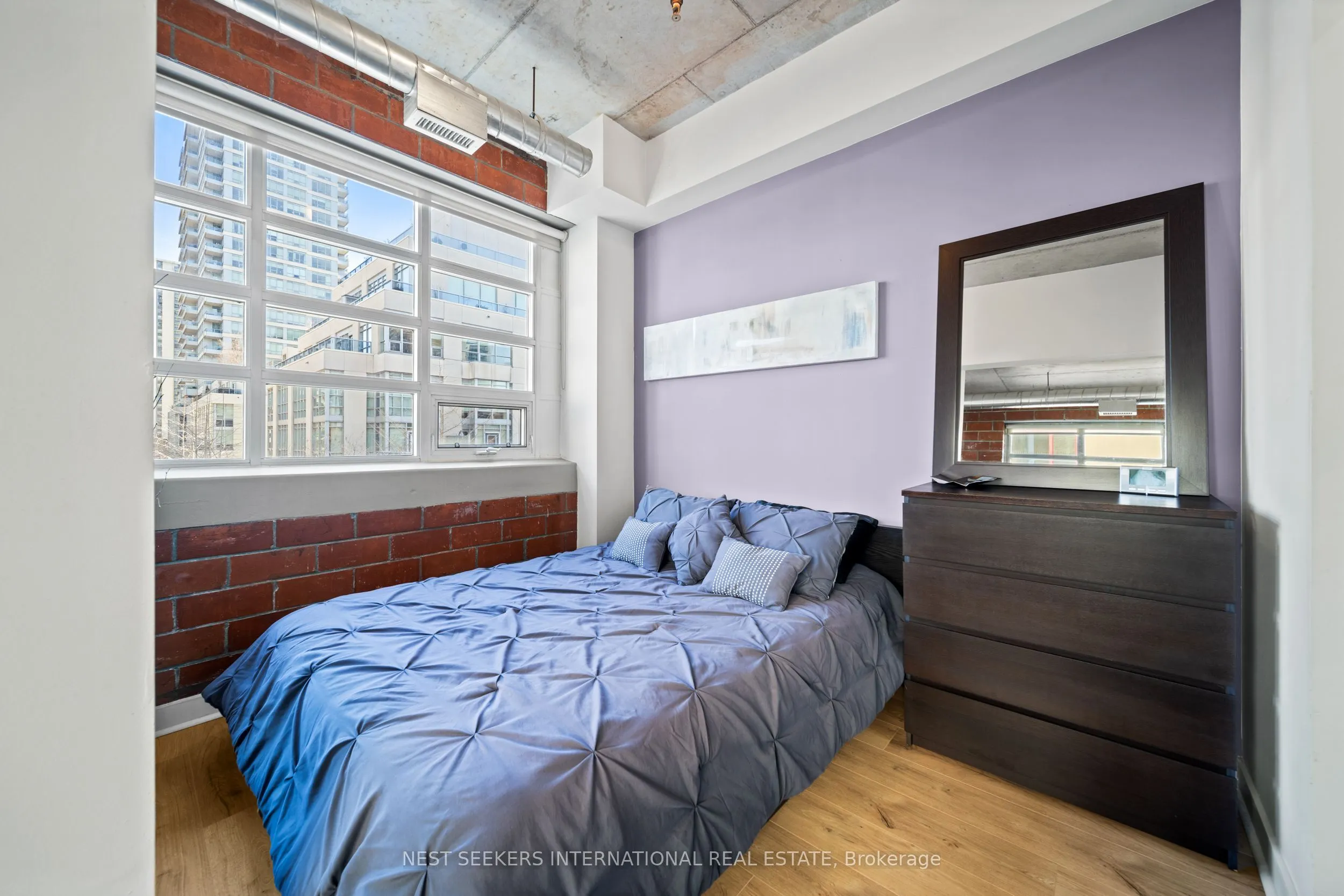 10 Wellesley Place, #302