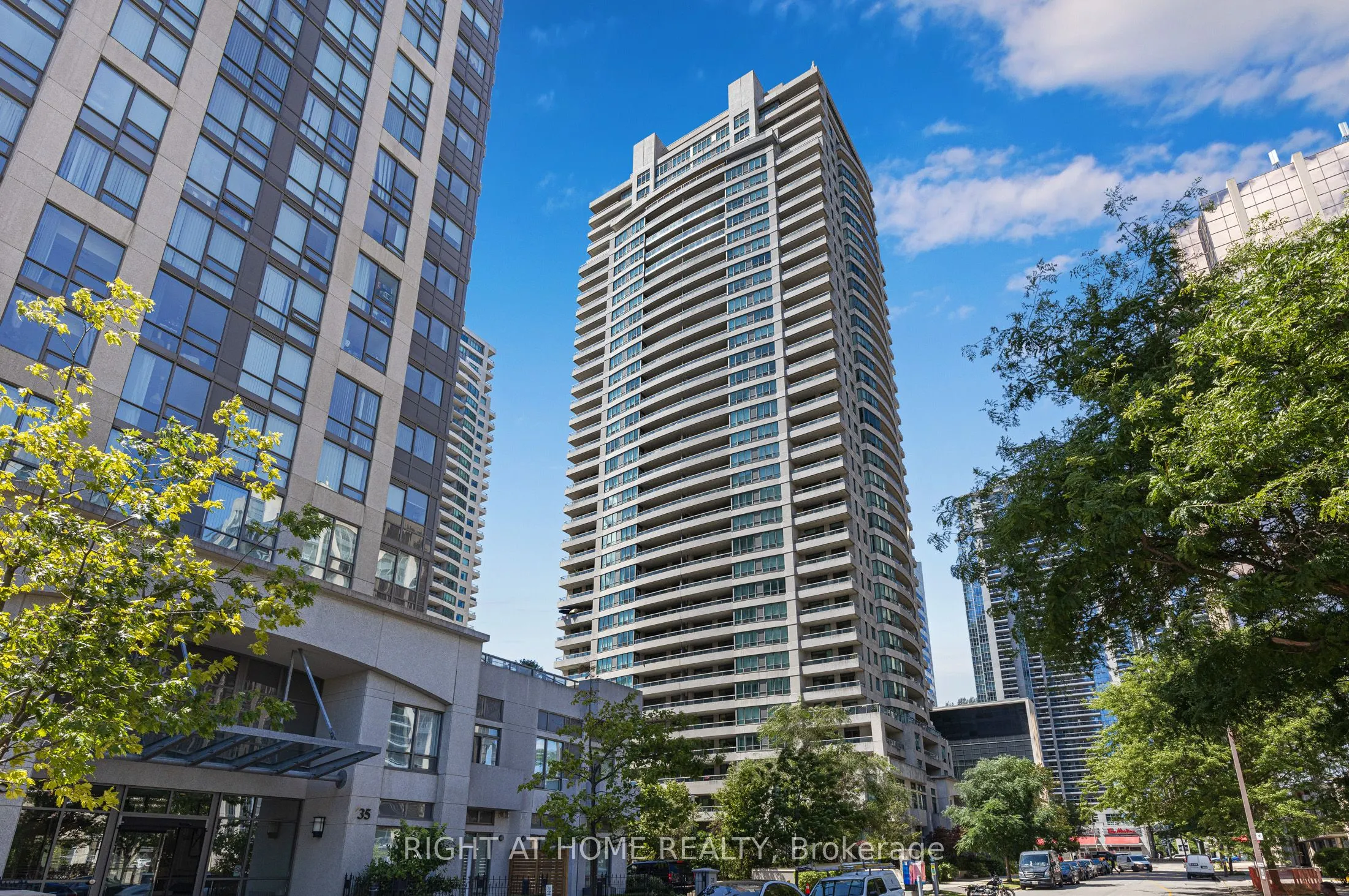 23 Hollywood Avenue, #503