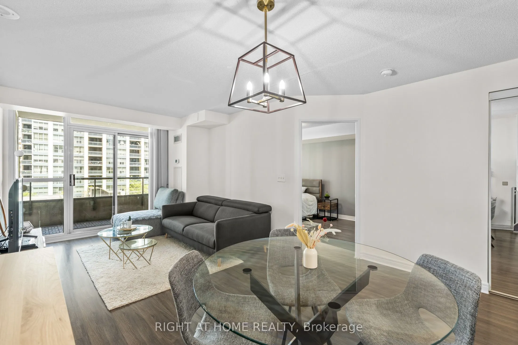 23 Hollywood Avenue, #503