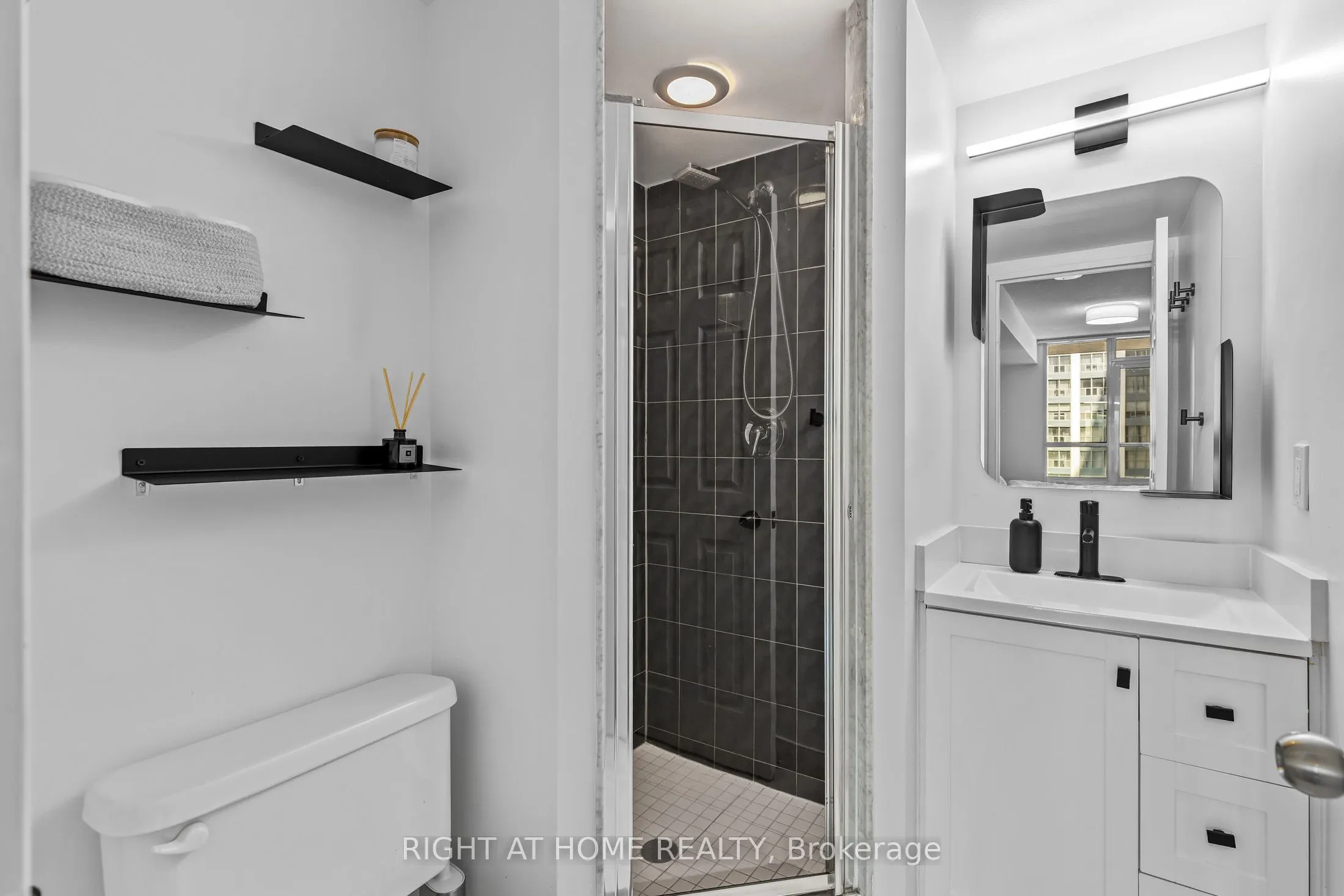 23 Hollywood Avenue, #503