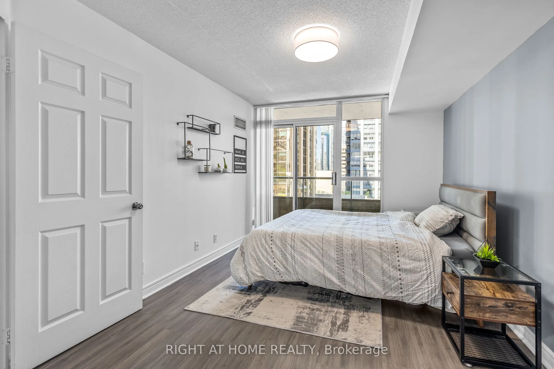 23 Hollywood Avenue, #503