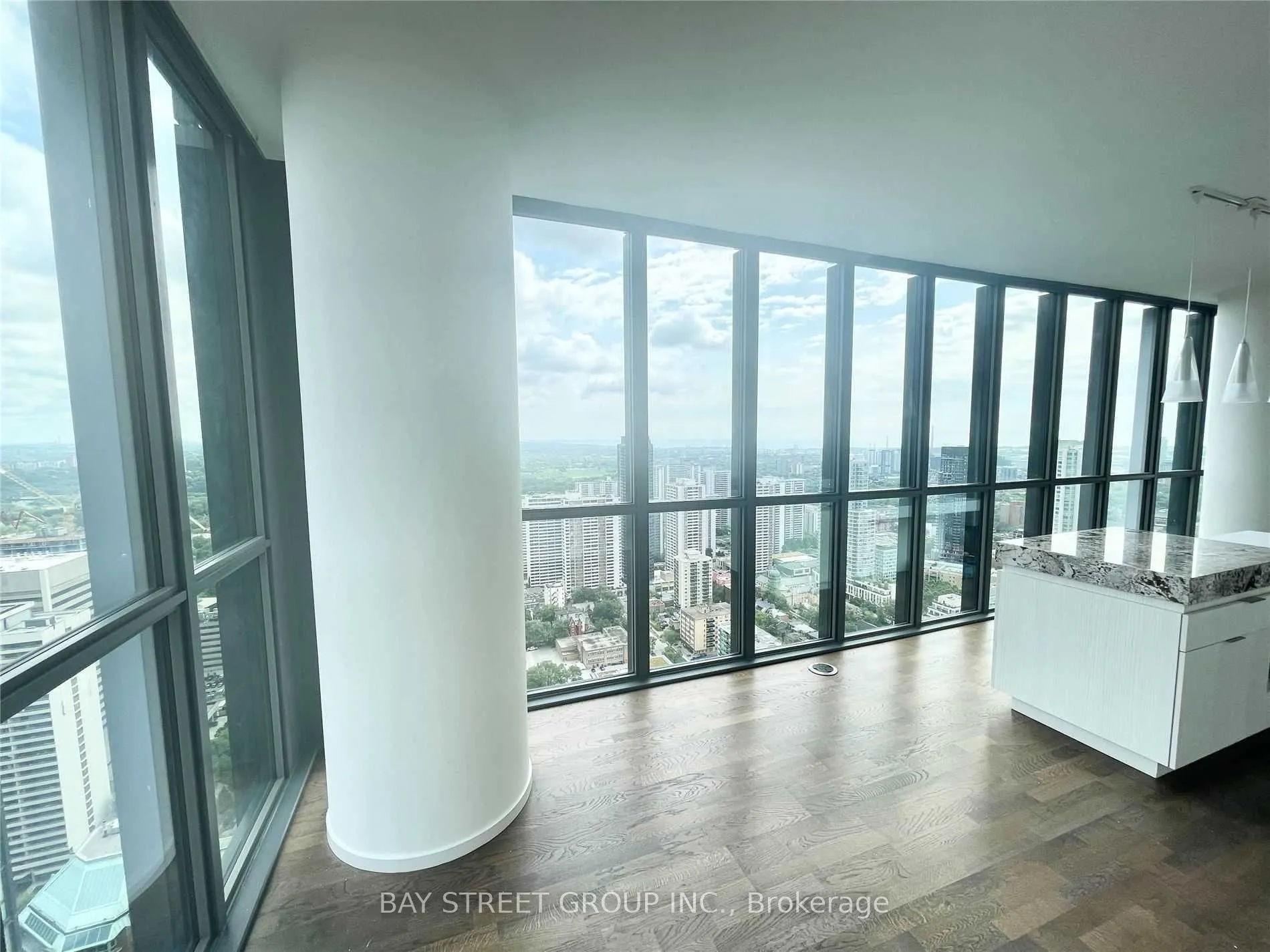 101 Charles Street E, #4210