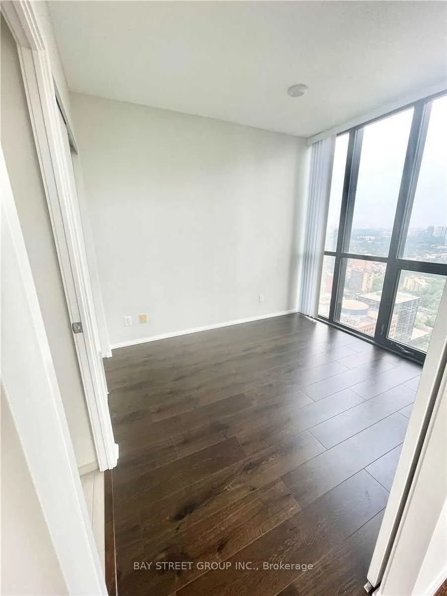 101 Charles Street E, #4210